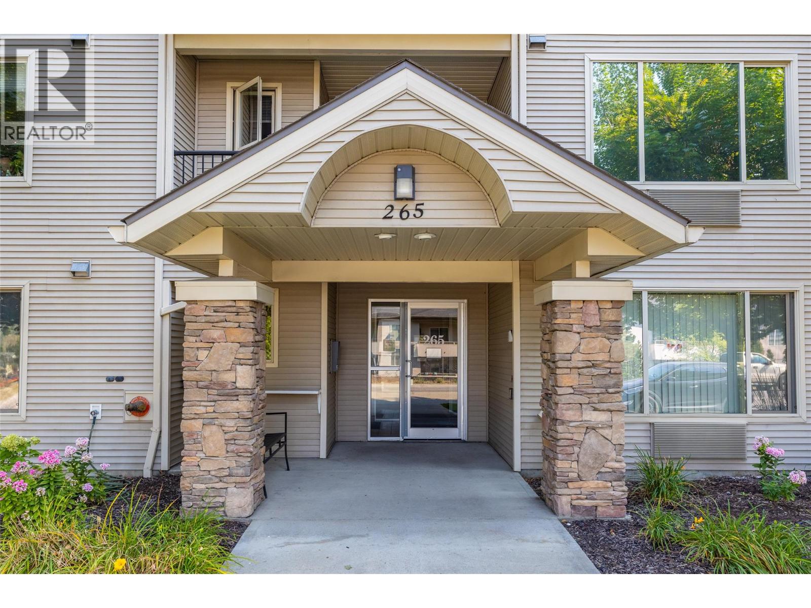 265 Froelich Road Unit# 408