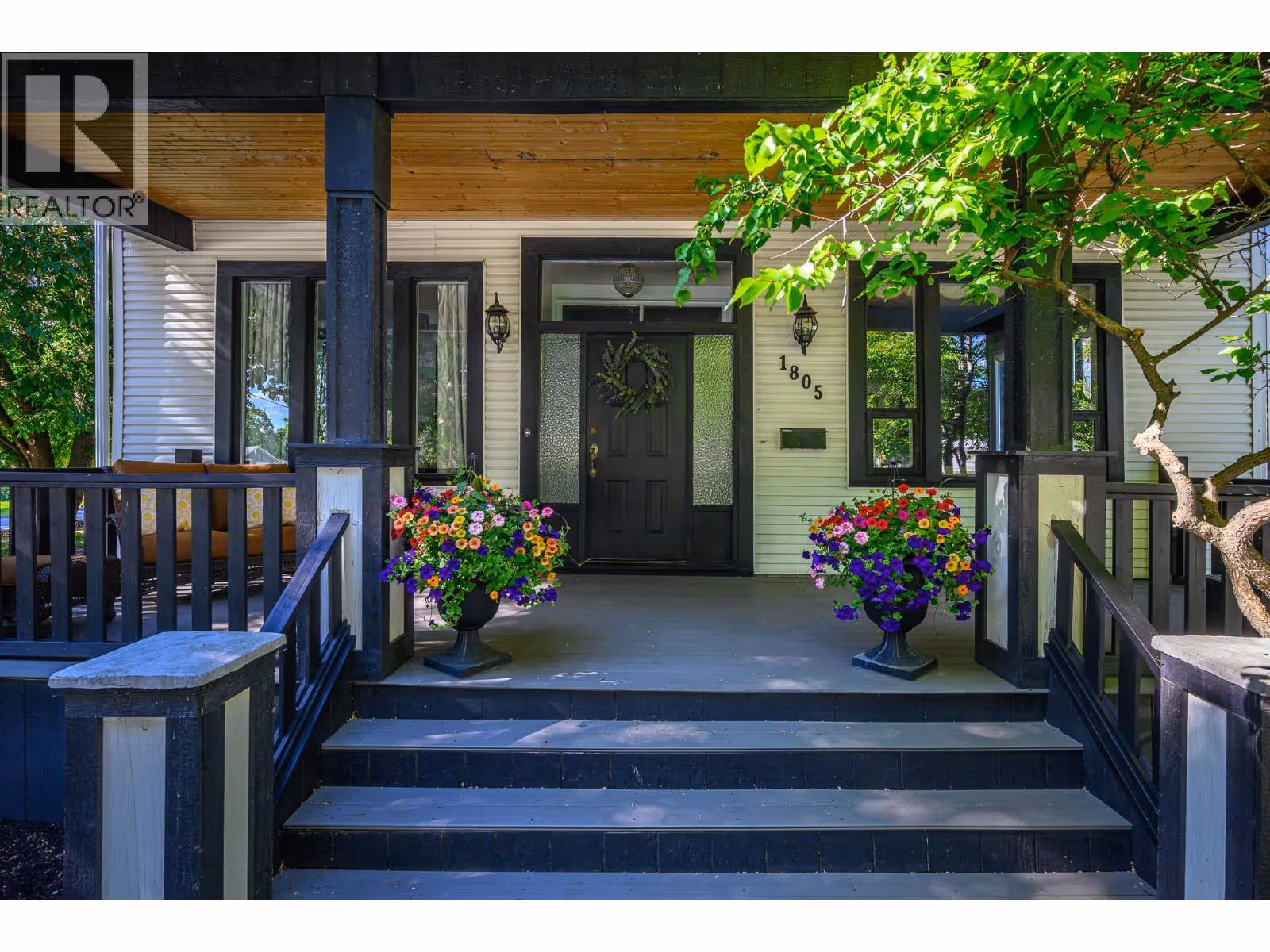 1805 32 Avenue