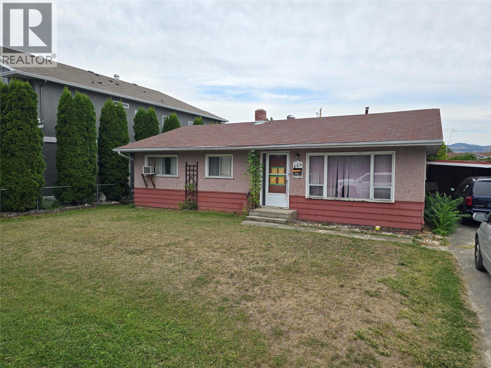 824 Grenfell Avenue