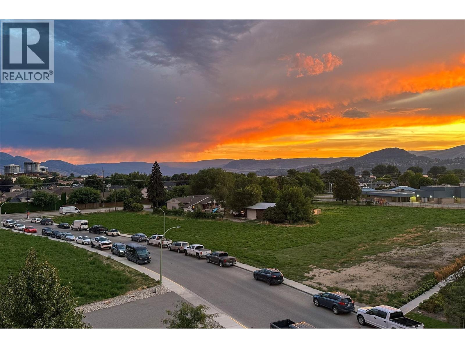 3733 Casorso Road Unit# 407