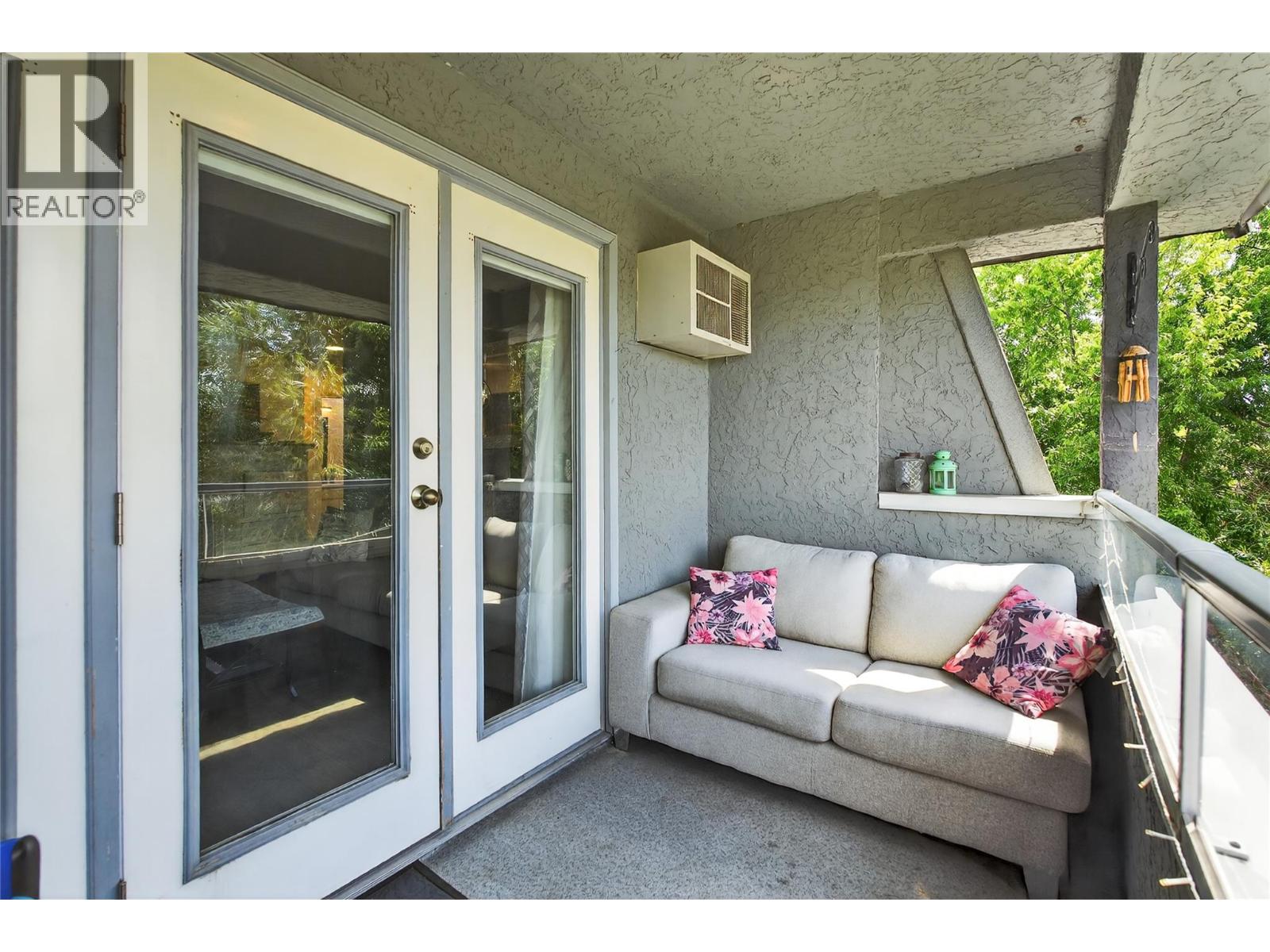 3175 De Montreuil Court Unit# 412
