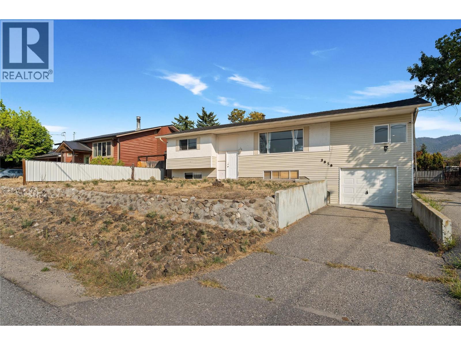 2858 Aberdeen Road