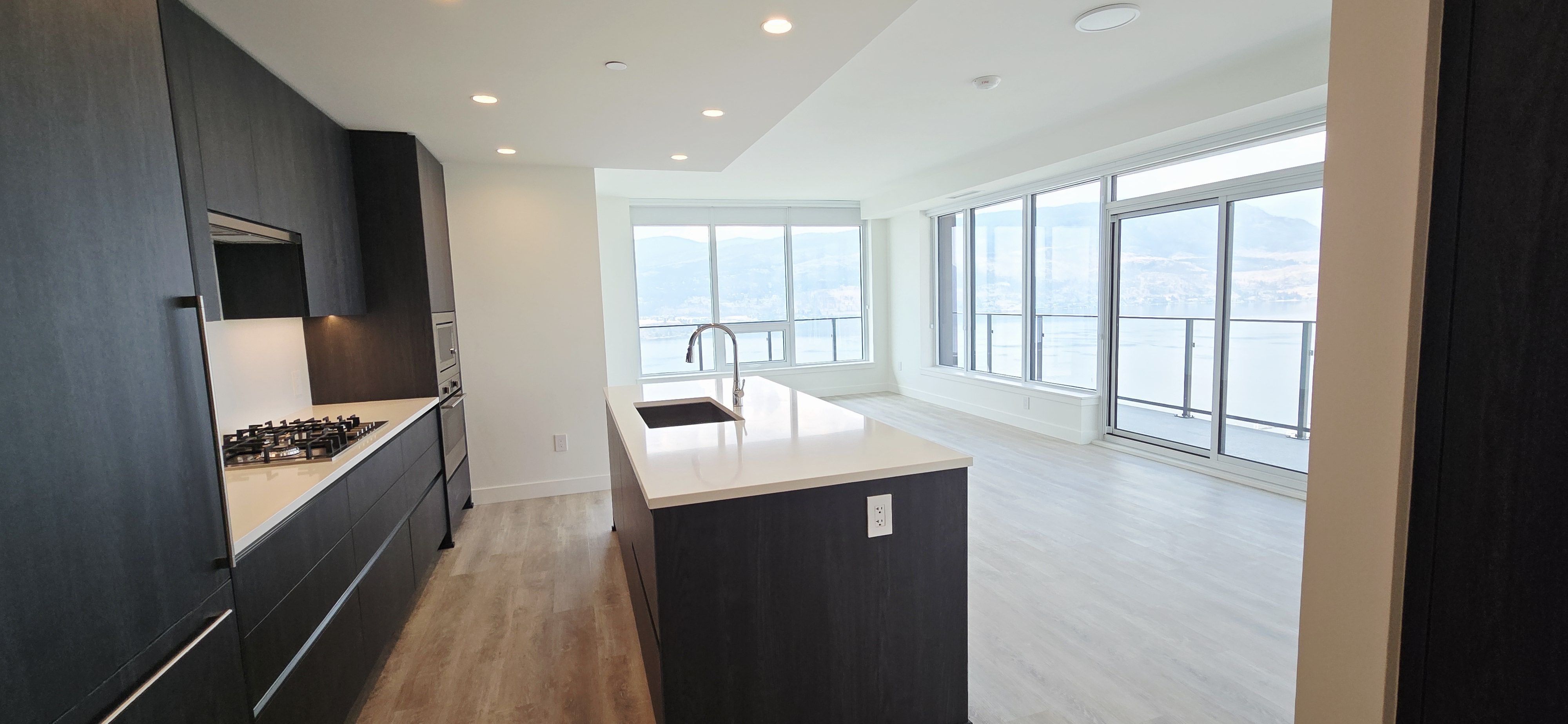 New 3 Bed, Den, 2 Bath Downtown at Water Street by the Park