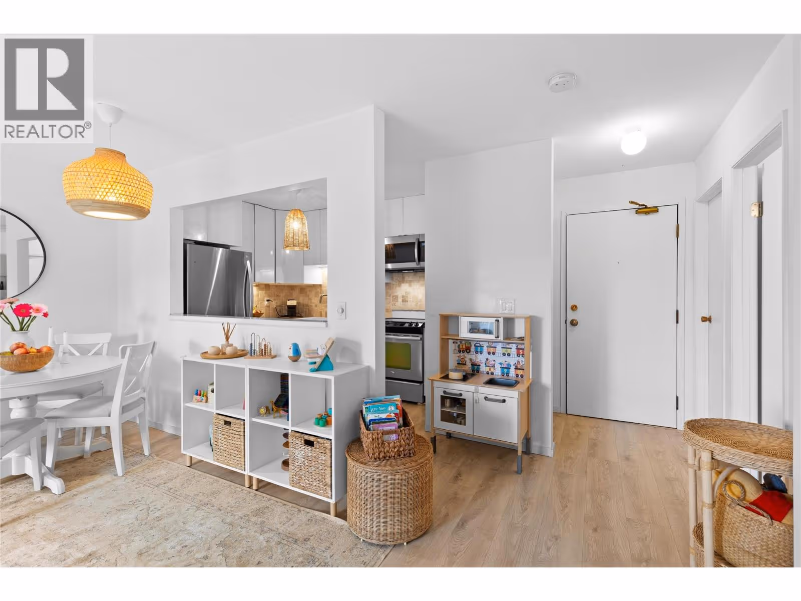 3160 De Montreuil Court Unit# 406