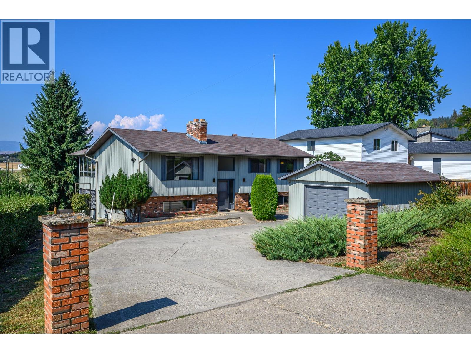 547 Robin Road