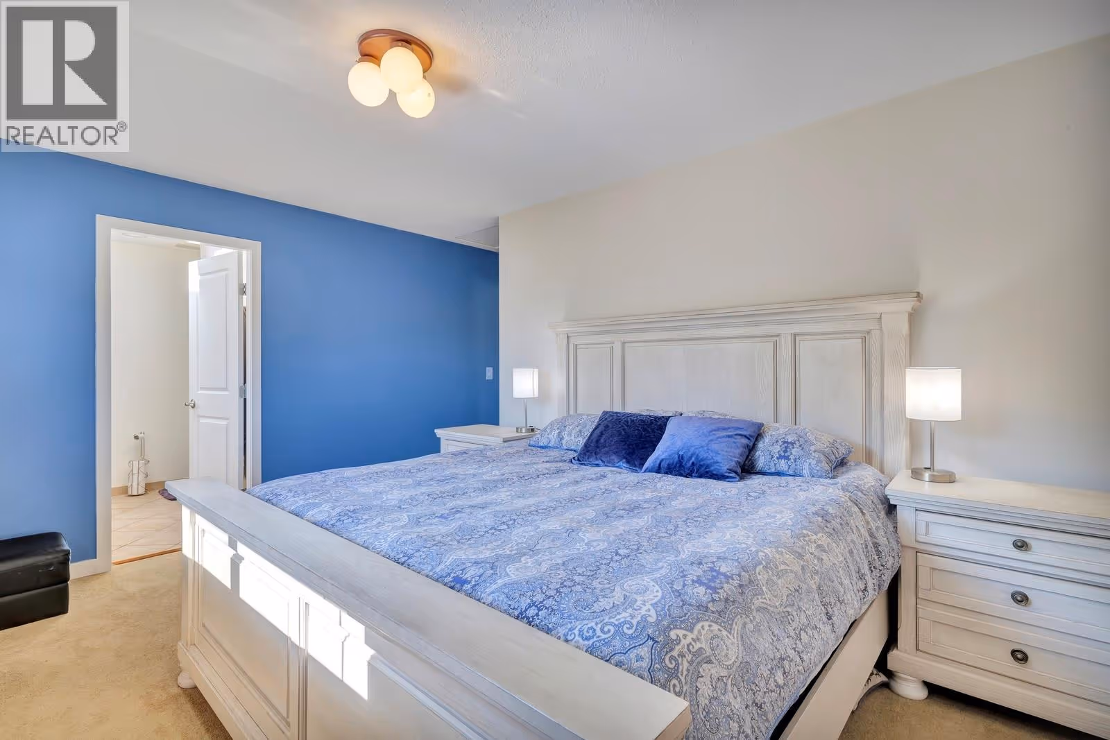 325 McTavish Road
