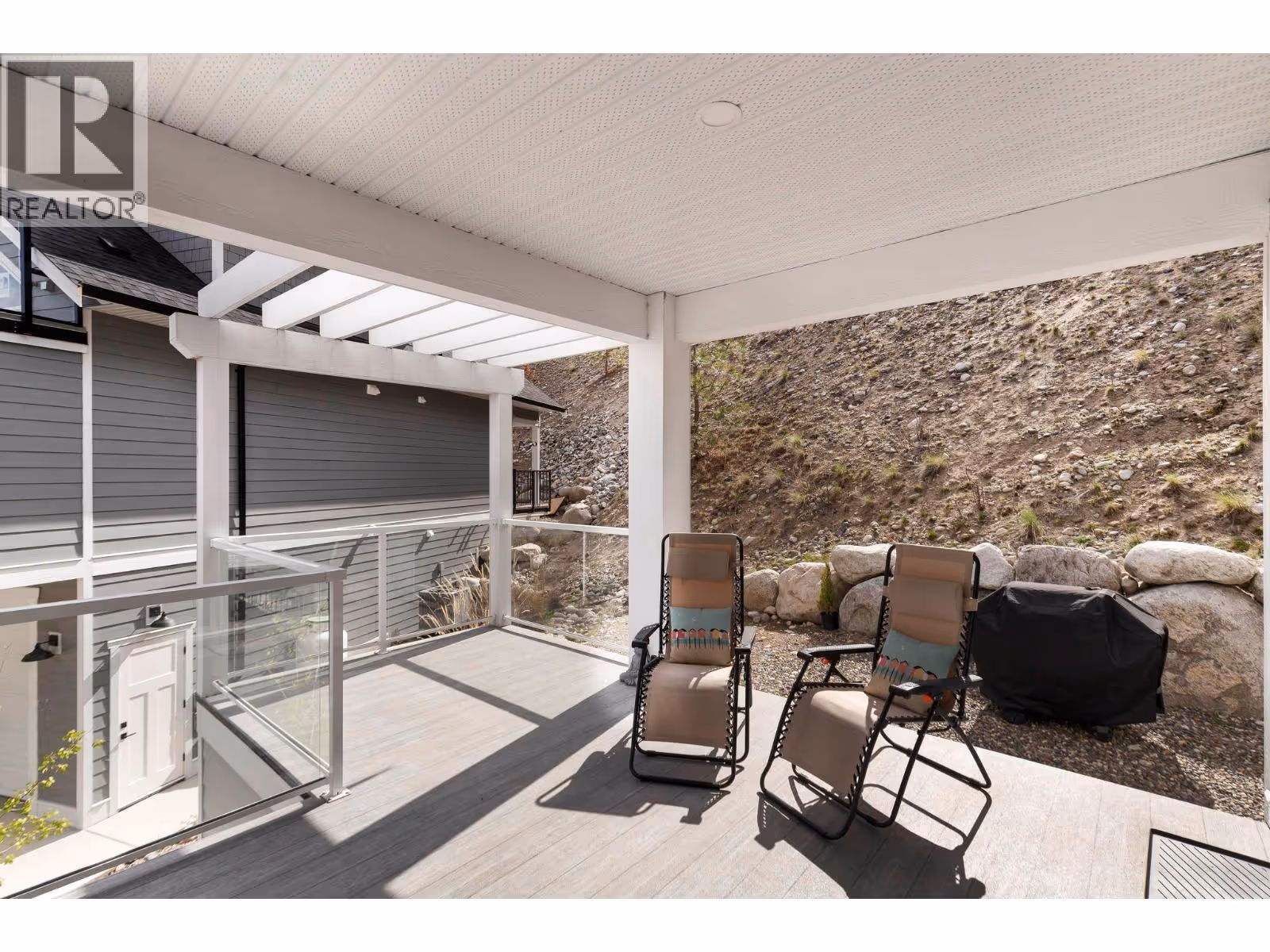 6749 La Palma Loop