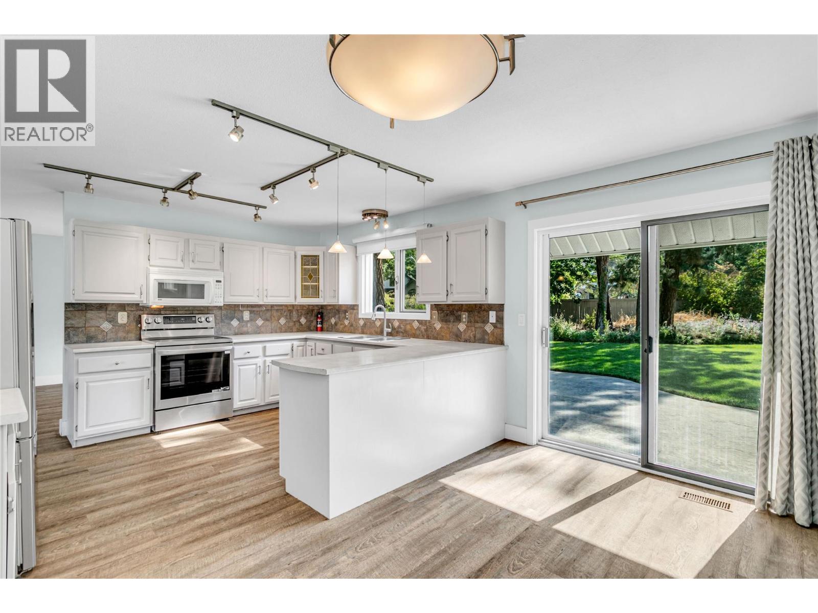 2605 Alberta Court