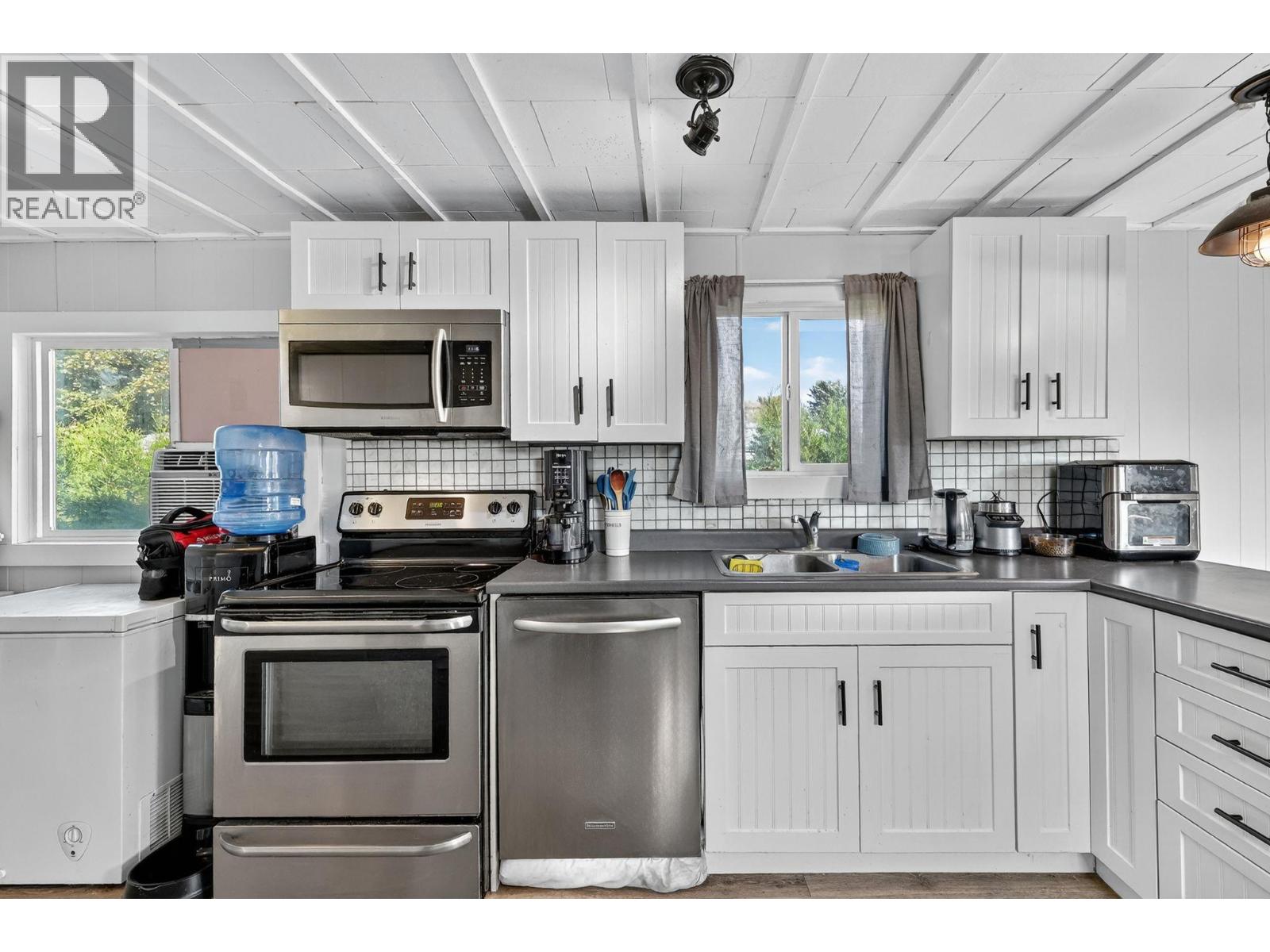 8945 HWY 97N Unit# 34
