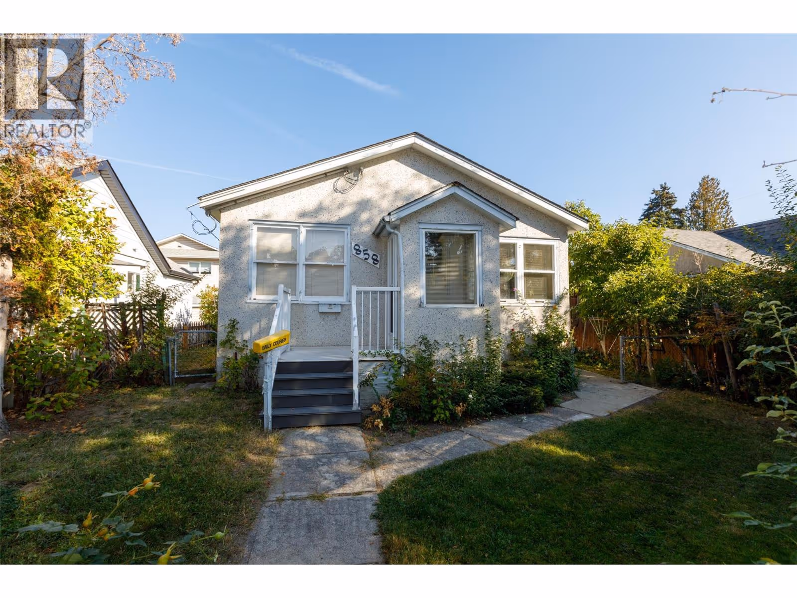 858 Cawston Avenue
