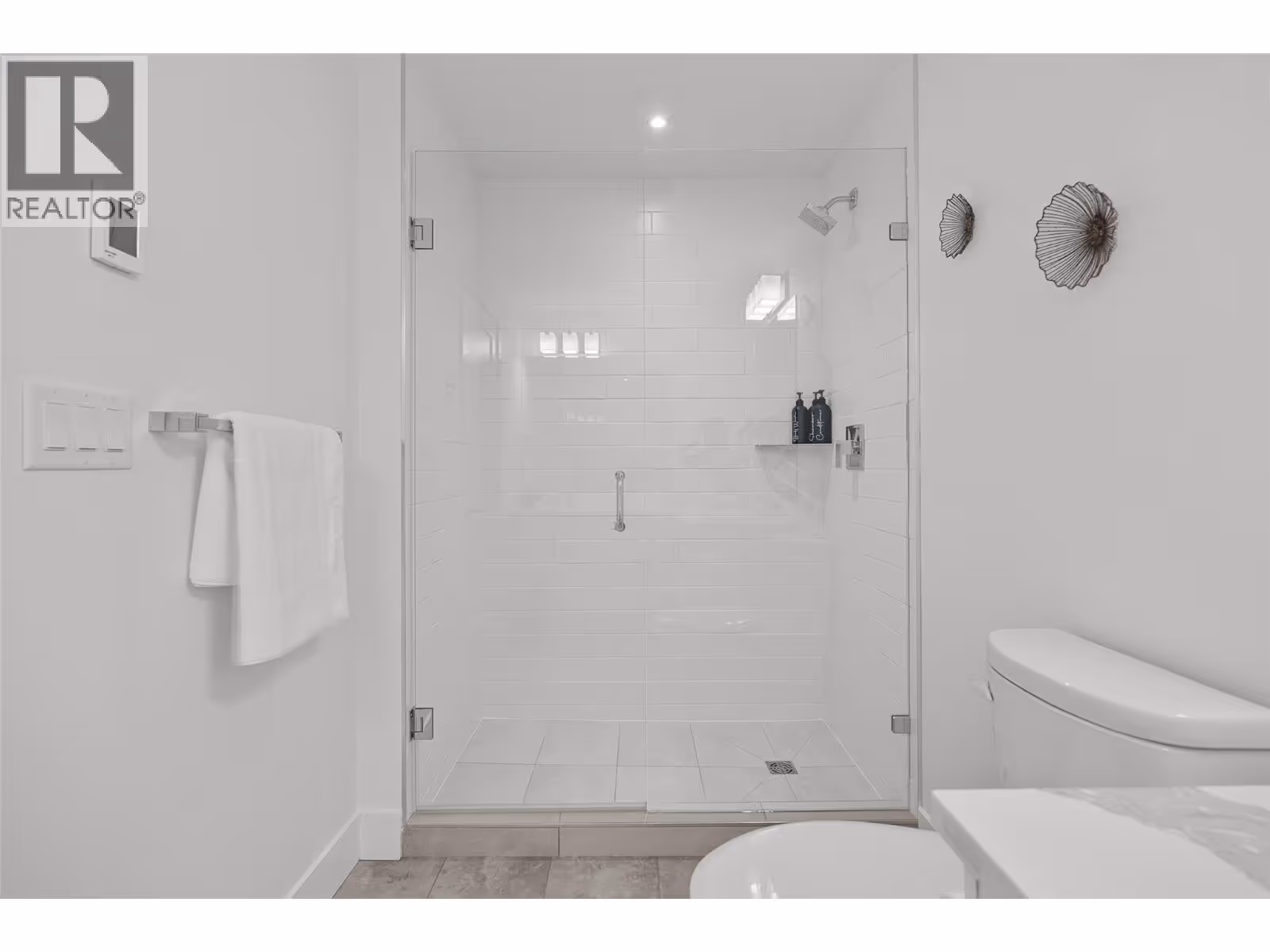 3434 Mckinley Beach Drive Unit# 206