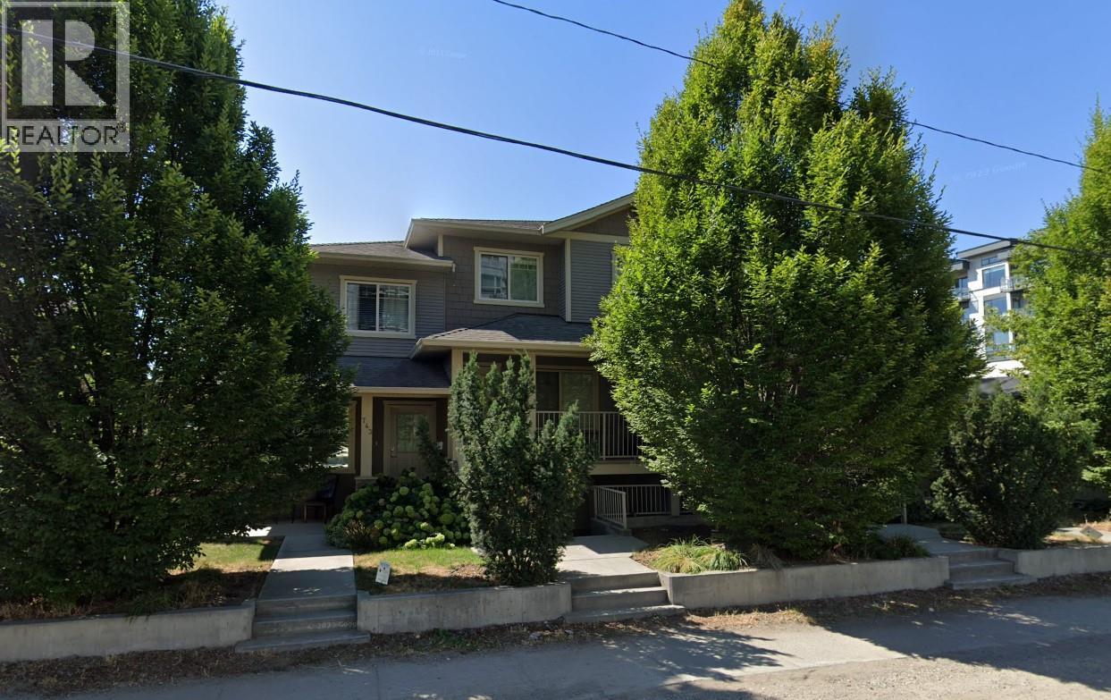 741 Clement Avenue