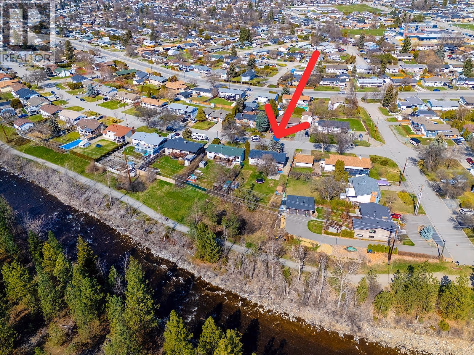 811 Tamarack Drive