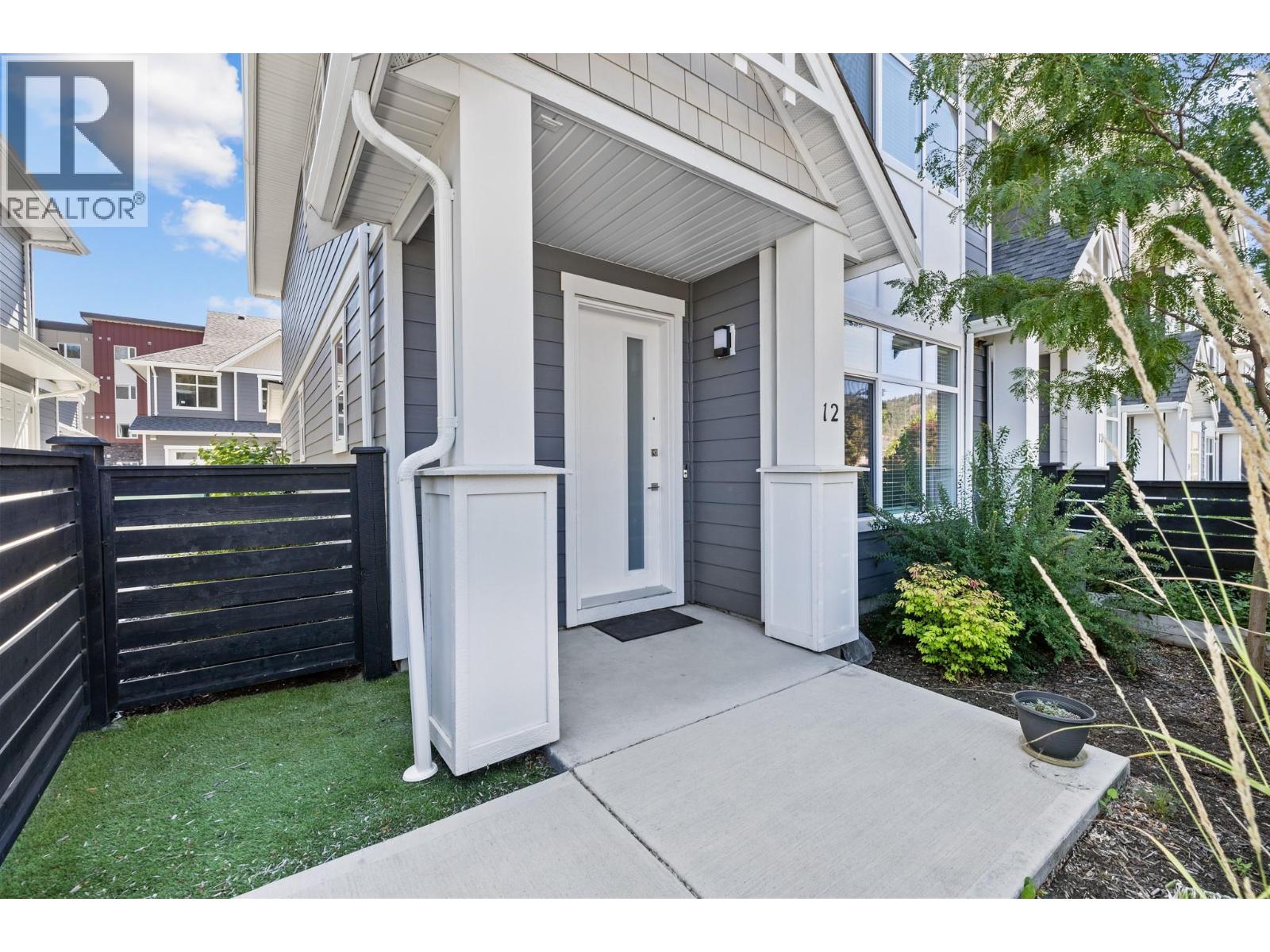 115 Wyndham Crescent Unit# 12