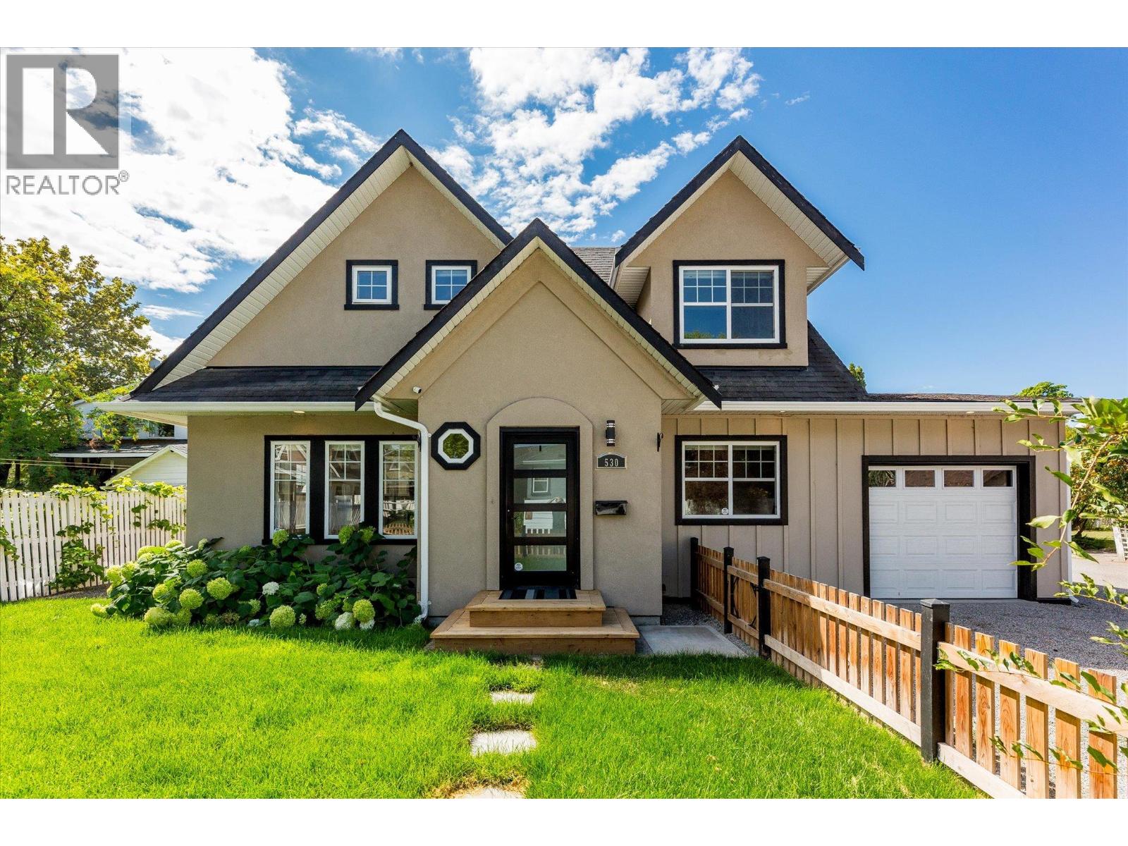 530 Rowcliffe Avenue