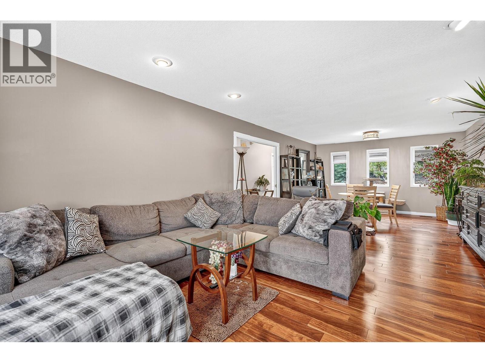 4221 Wellington Drive