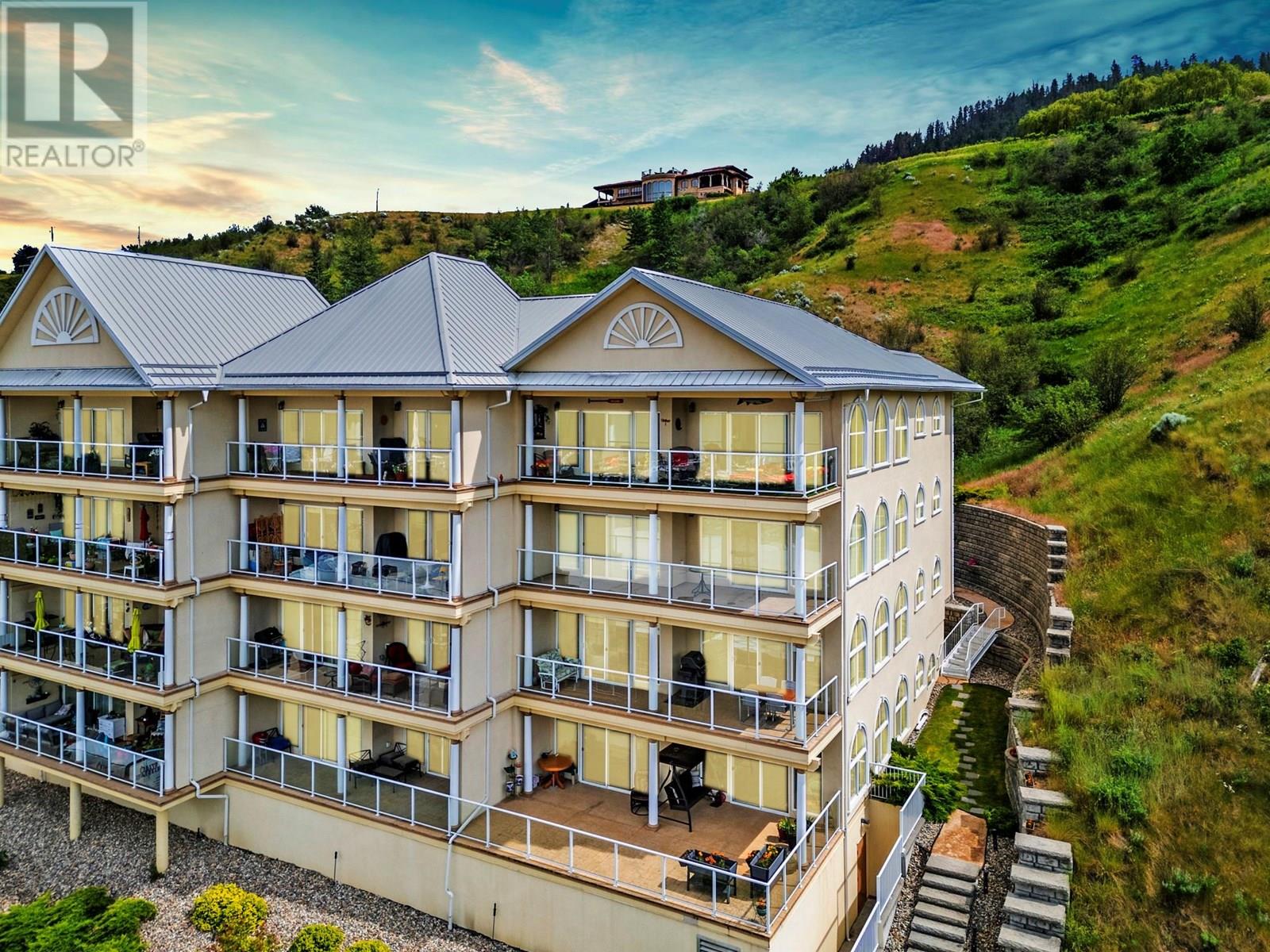 7922 Okanagan Landing Road Unit# 401