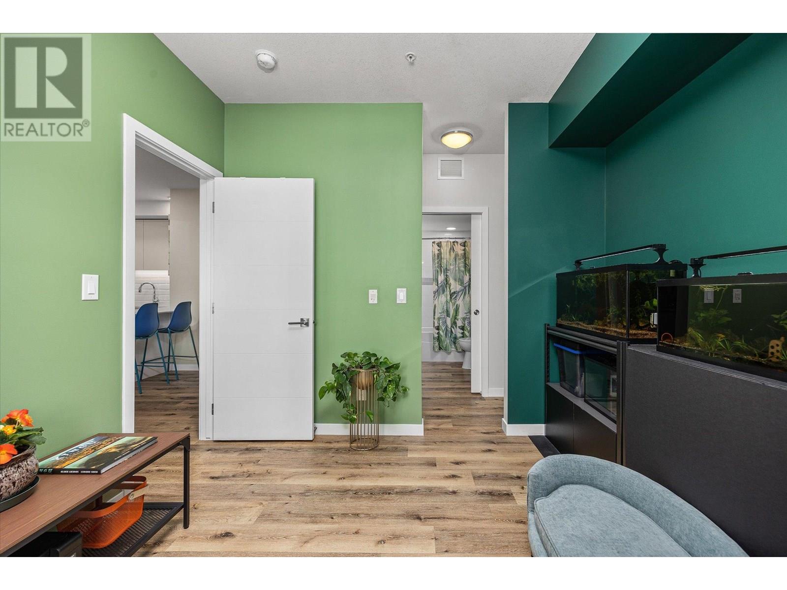 722 Valley Road Unit# 313