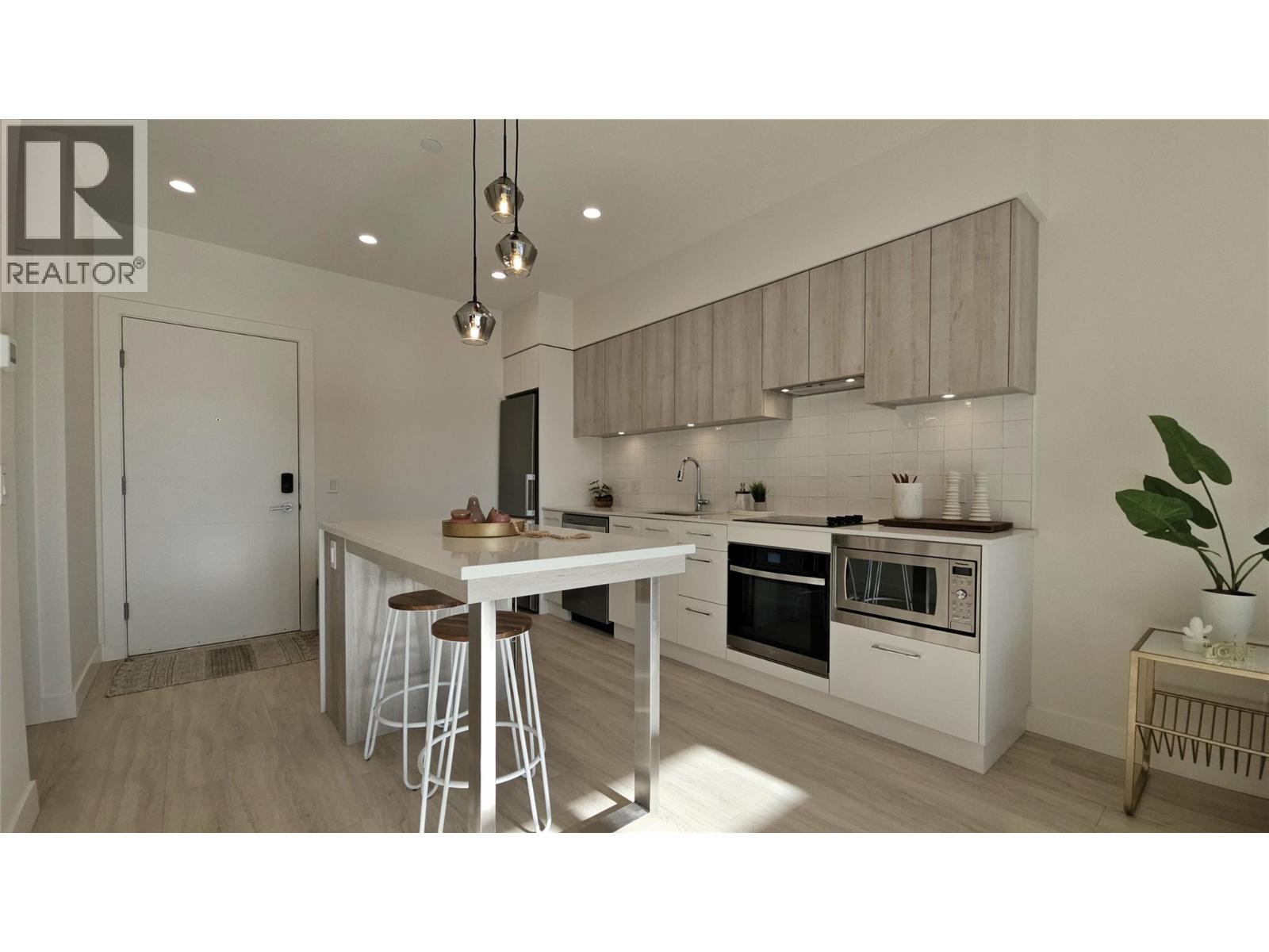 3699 Capozzi Road Unit# 104