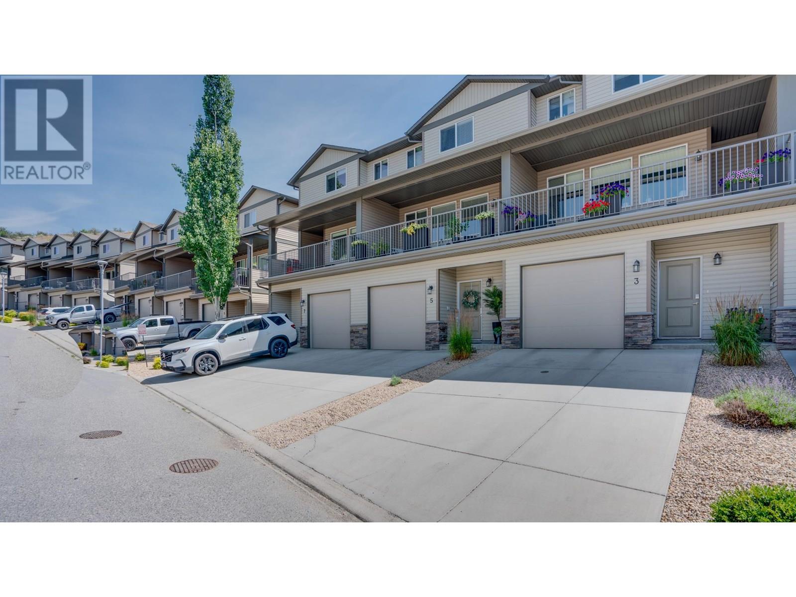 933 Mt Robson Place Unit# 3