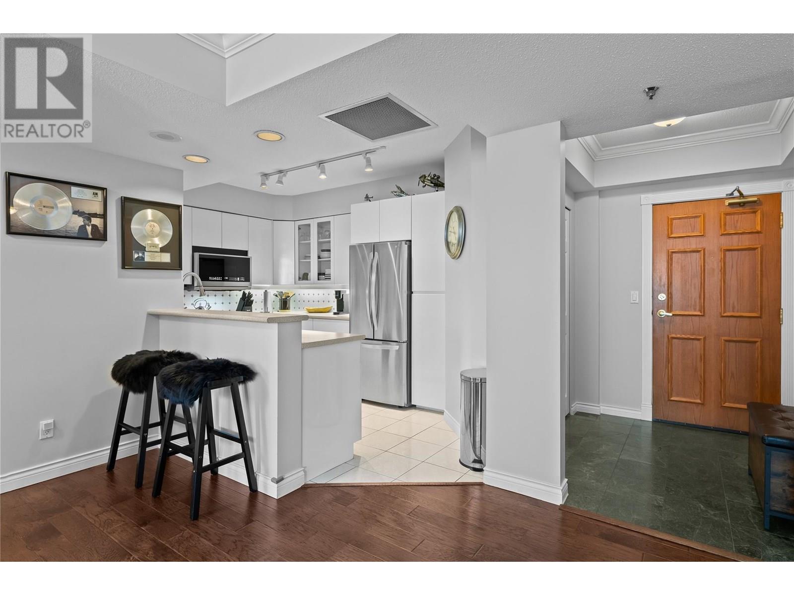 1152 Sunset Drive Unit# 706