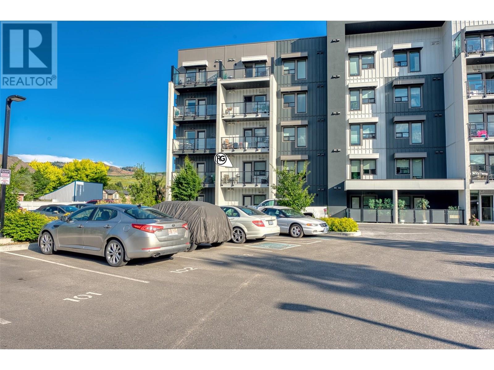 2555 Lakeshore Road Unit# 215