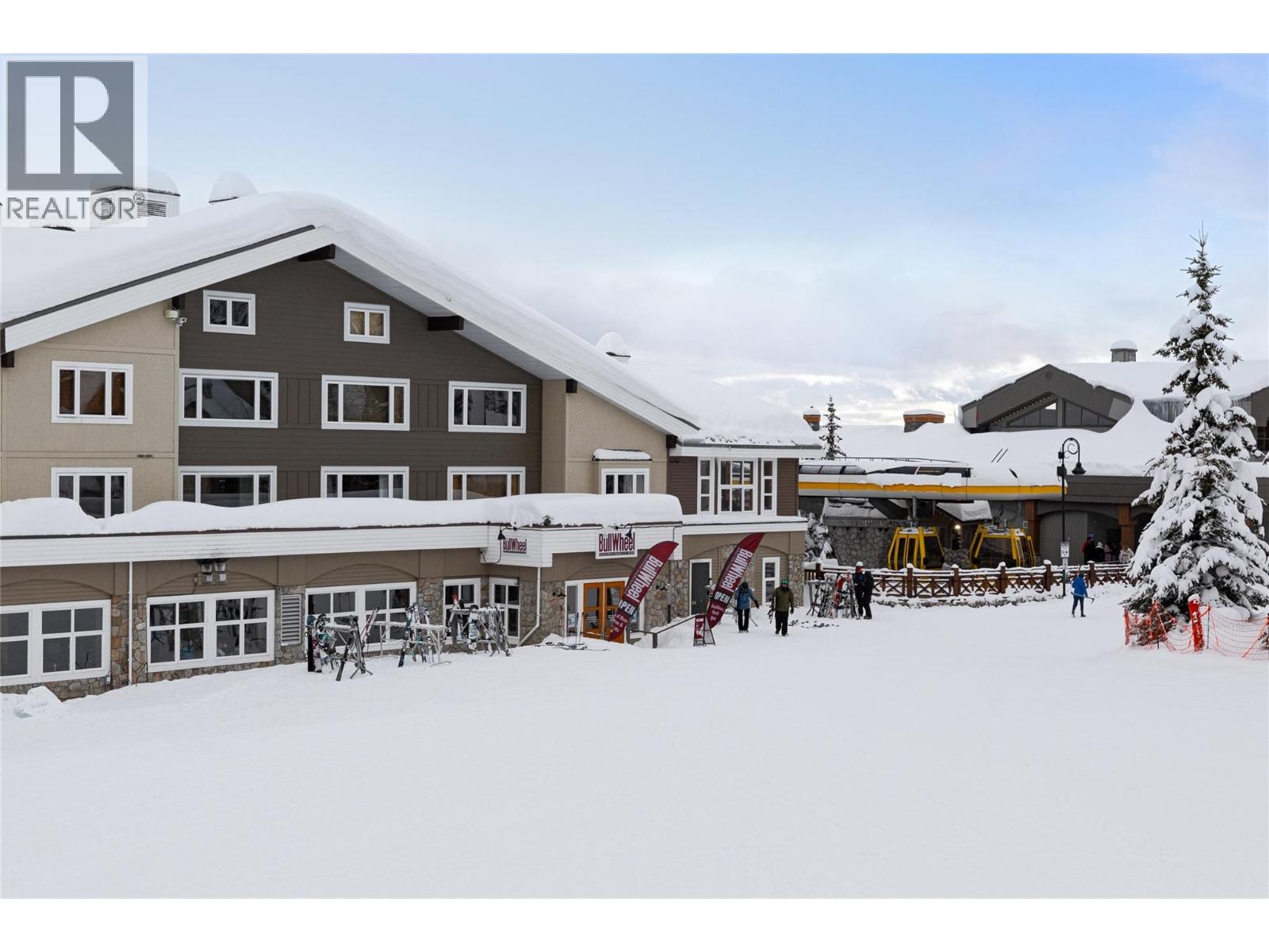 5275 Big White Road Unit# 202