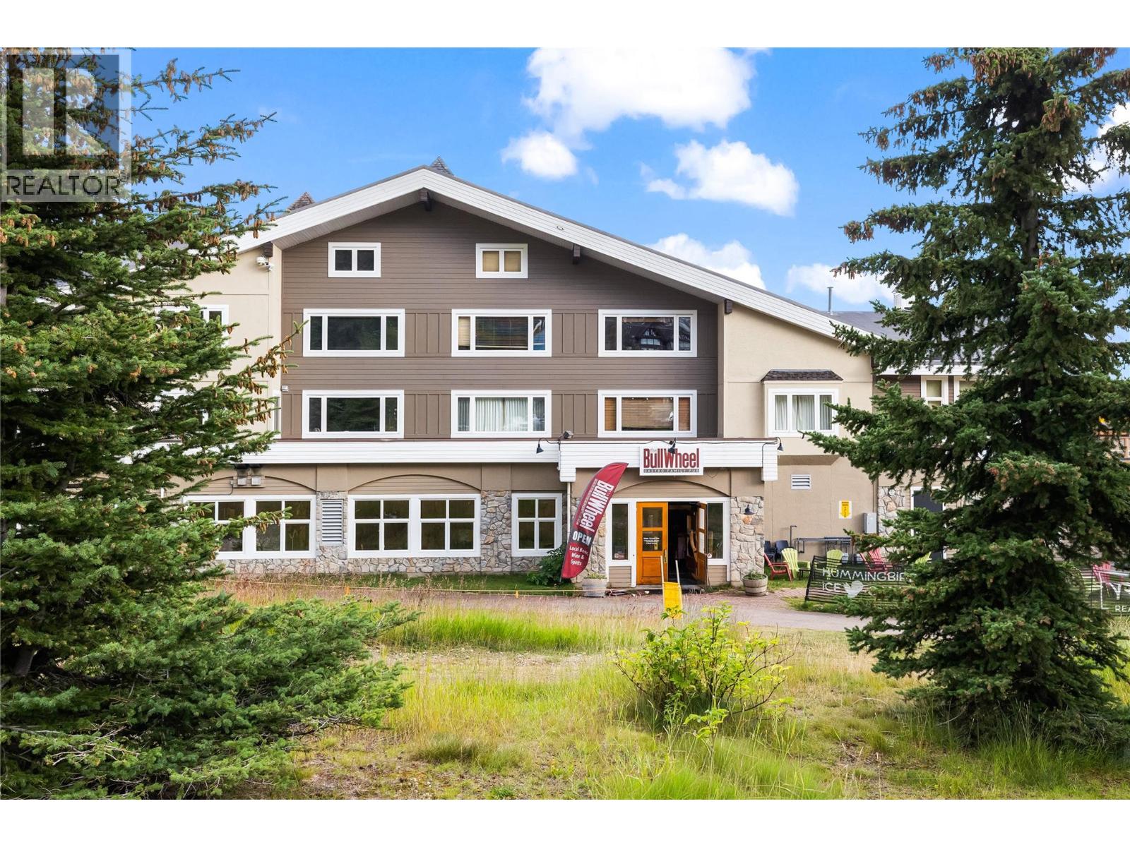 5275 Big White Road Unit# 301