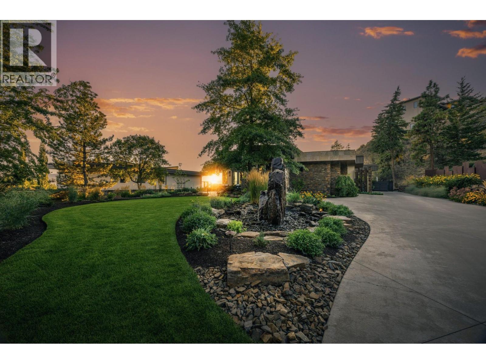 742 Highpointe Place