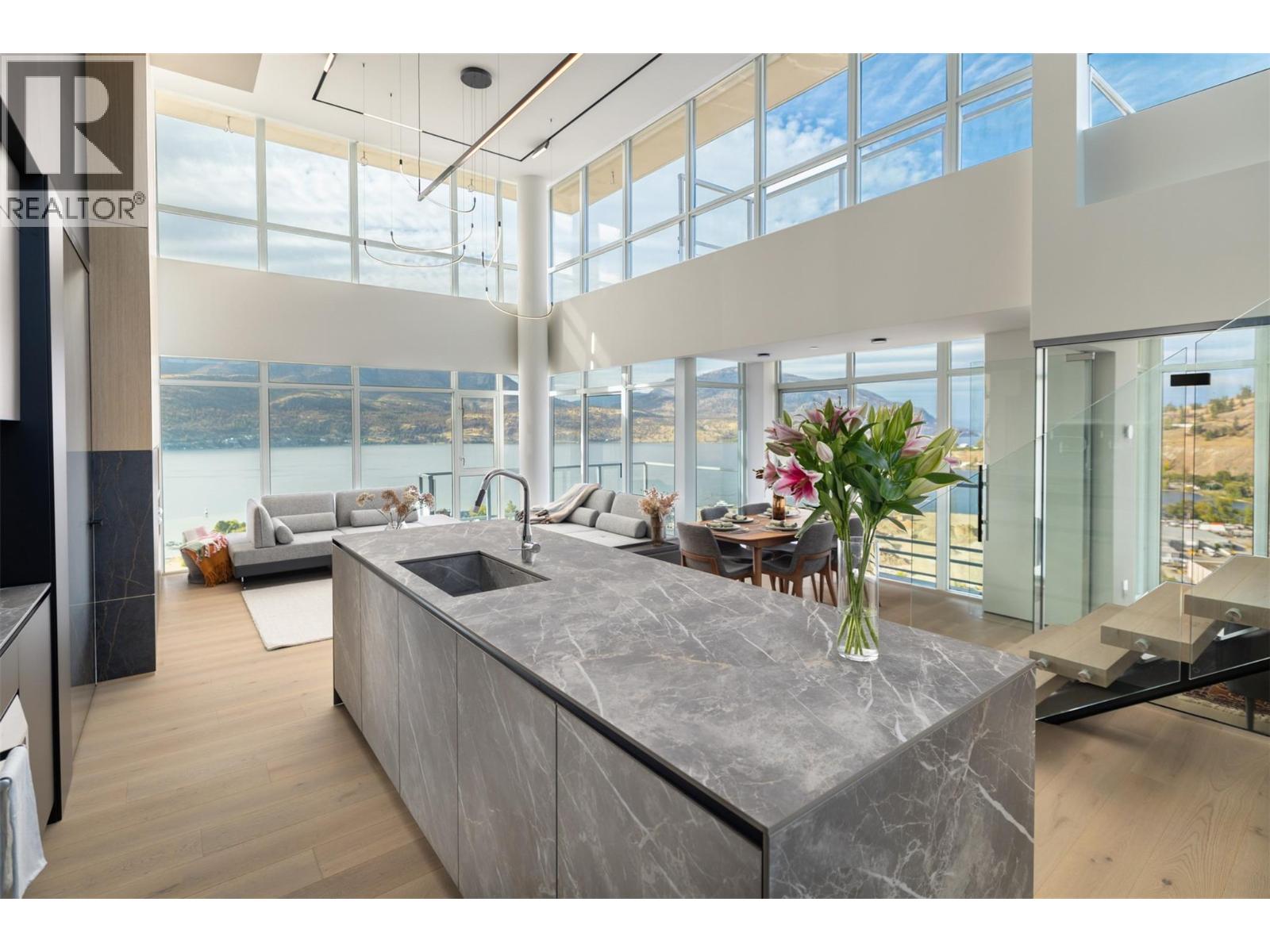 1075 Sunset Drive Unit# PH1