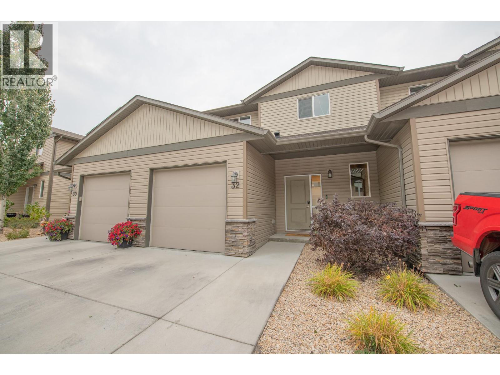 933 Mount Robson Place Unit# 32