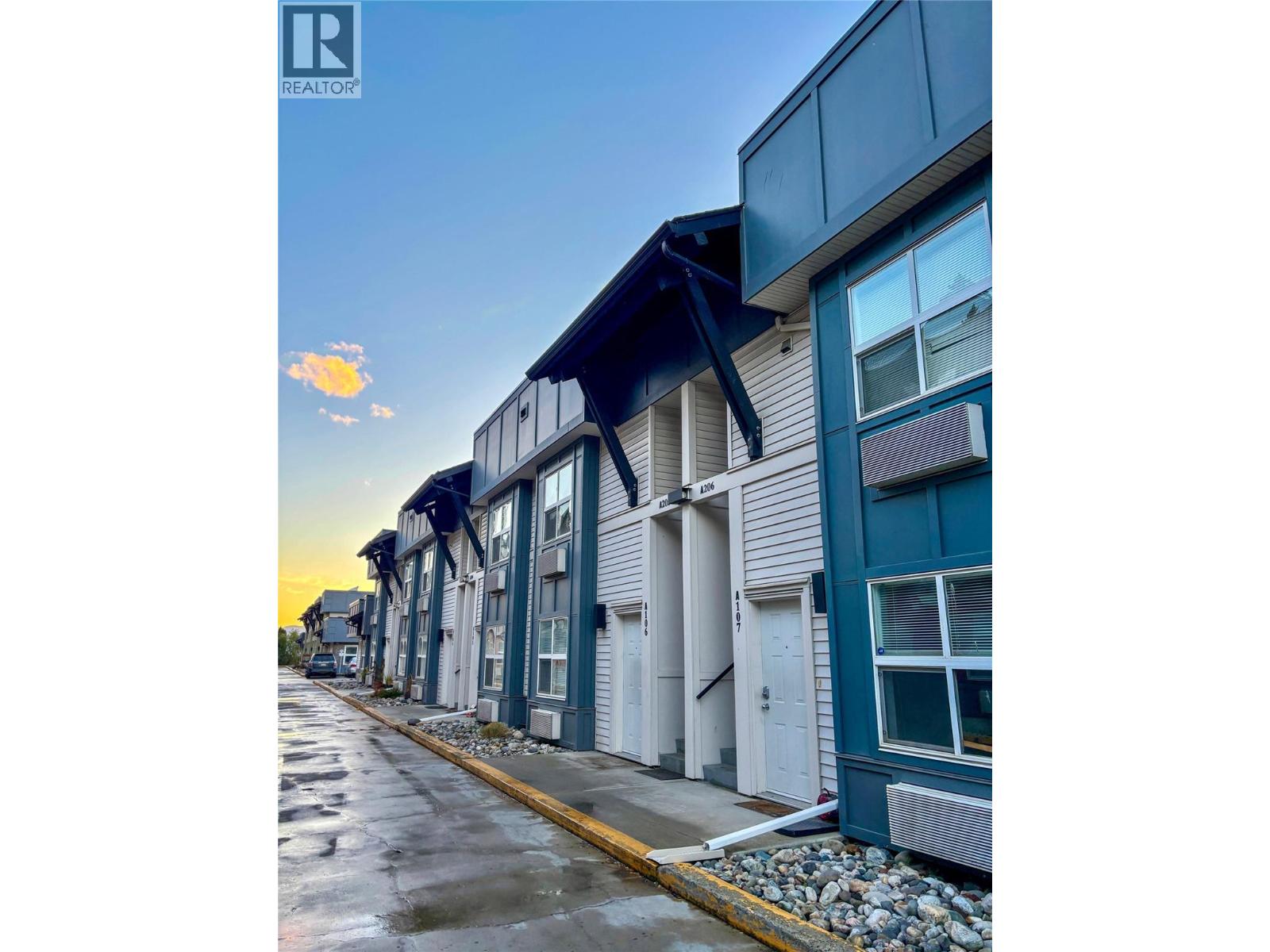 1475 Glenmore Road N Unit# 106