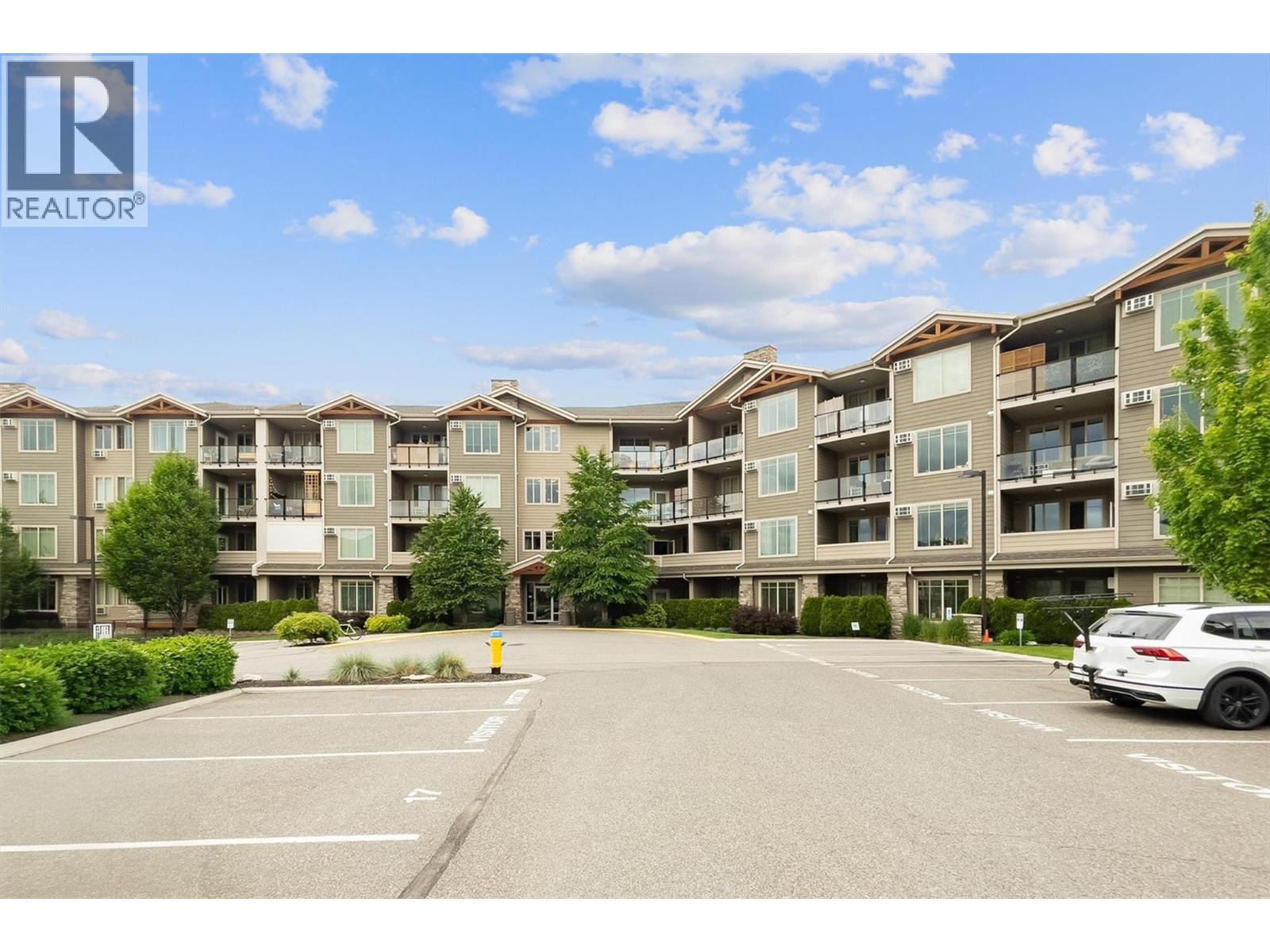3733 Casorso Road Unit# 218