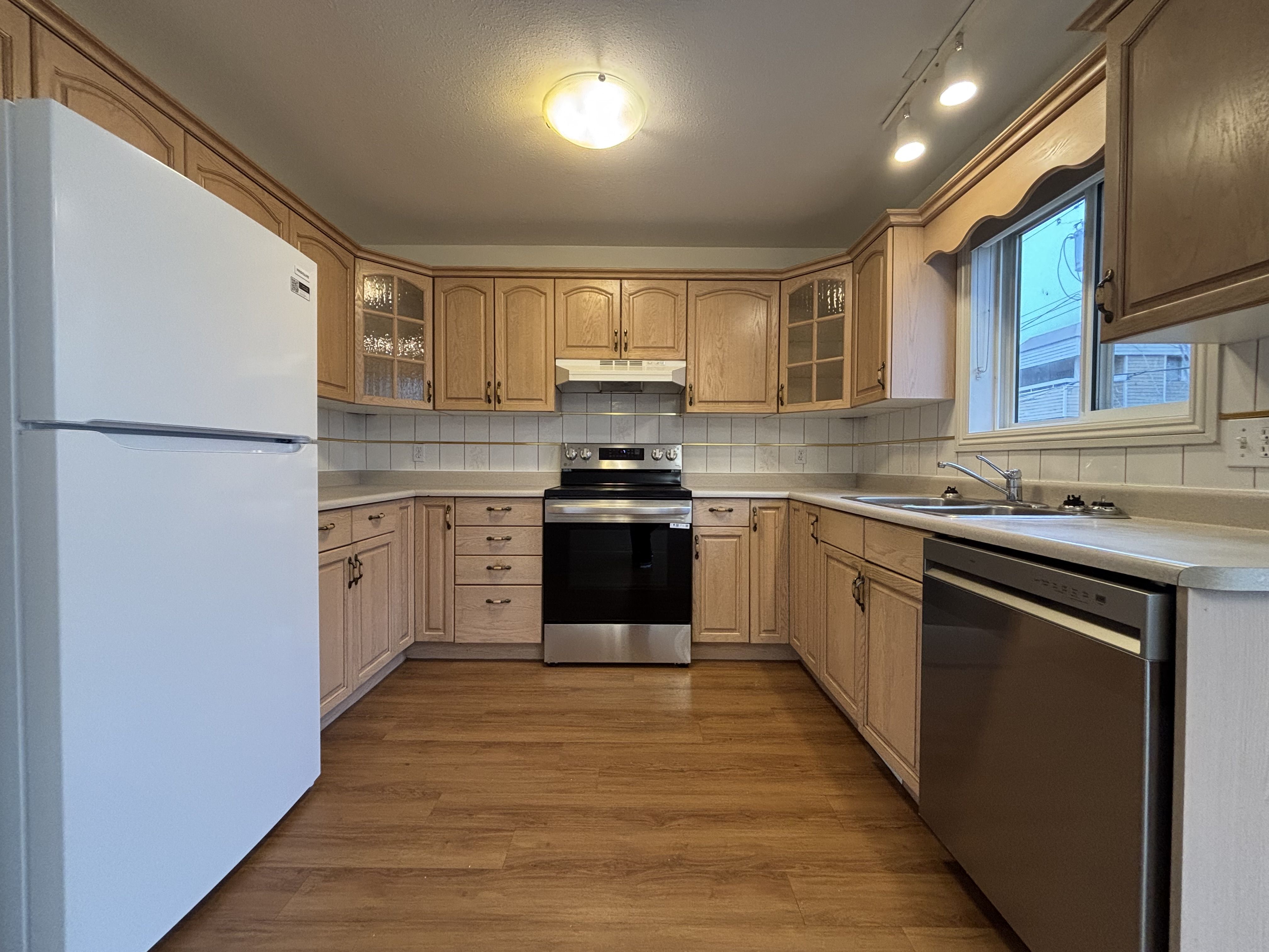 3 bed & den half duplex downtown Kelowna