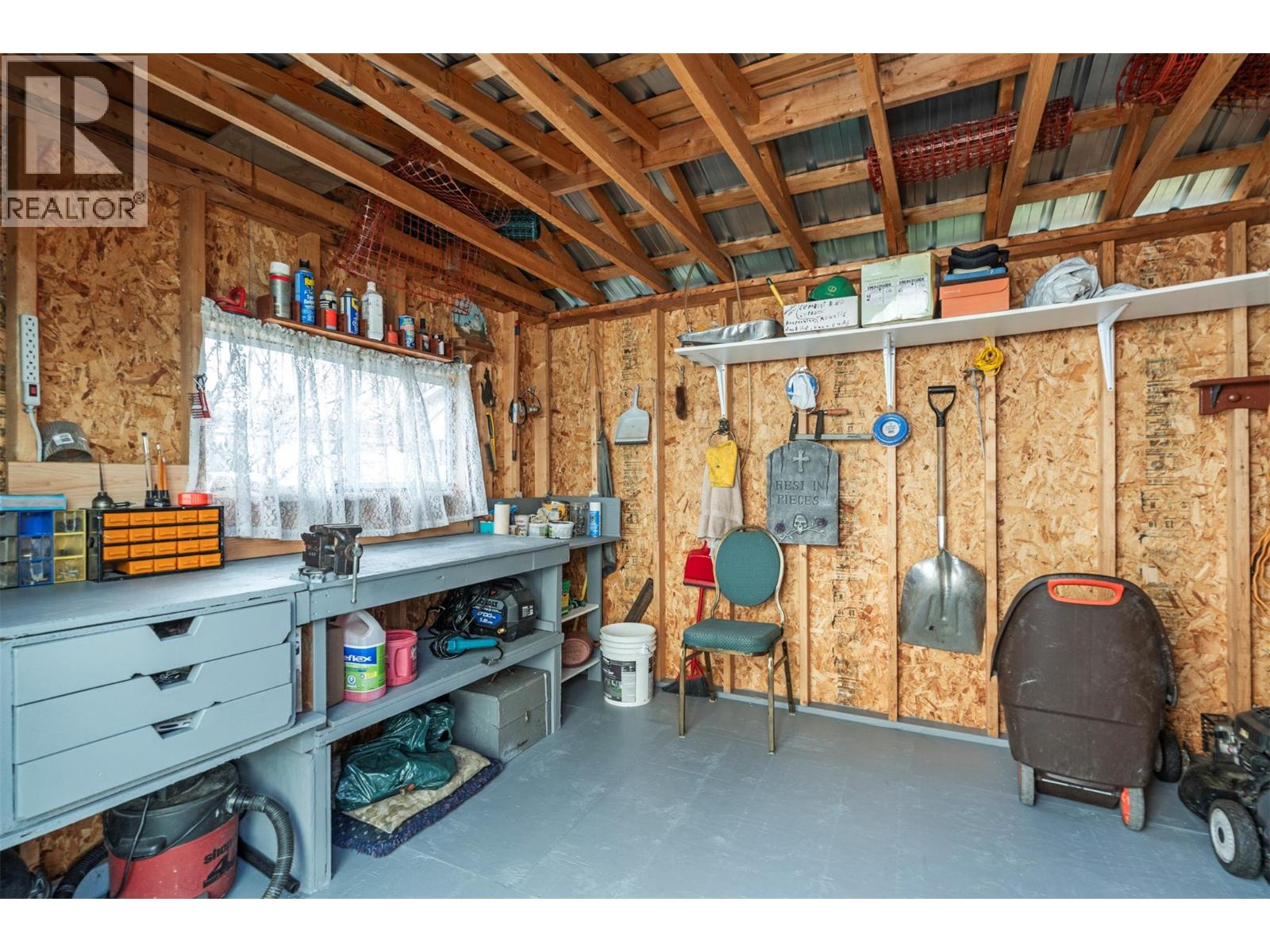 2727 Lakeshore Drive Unit# 18