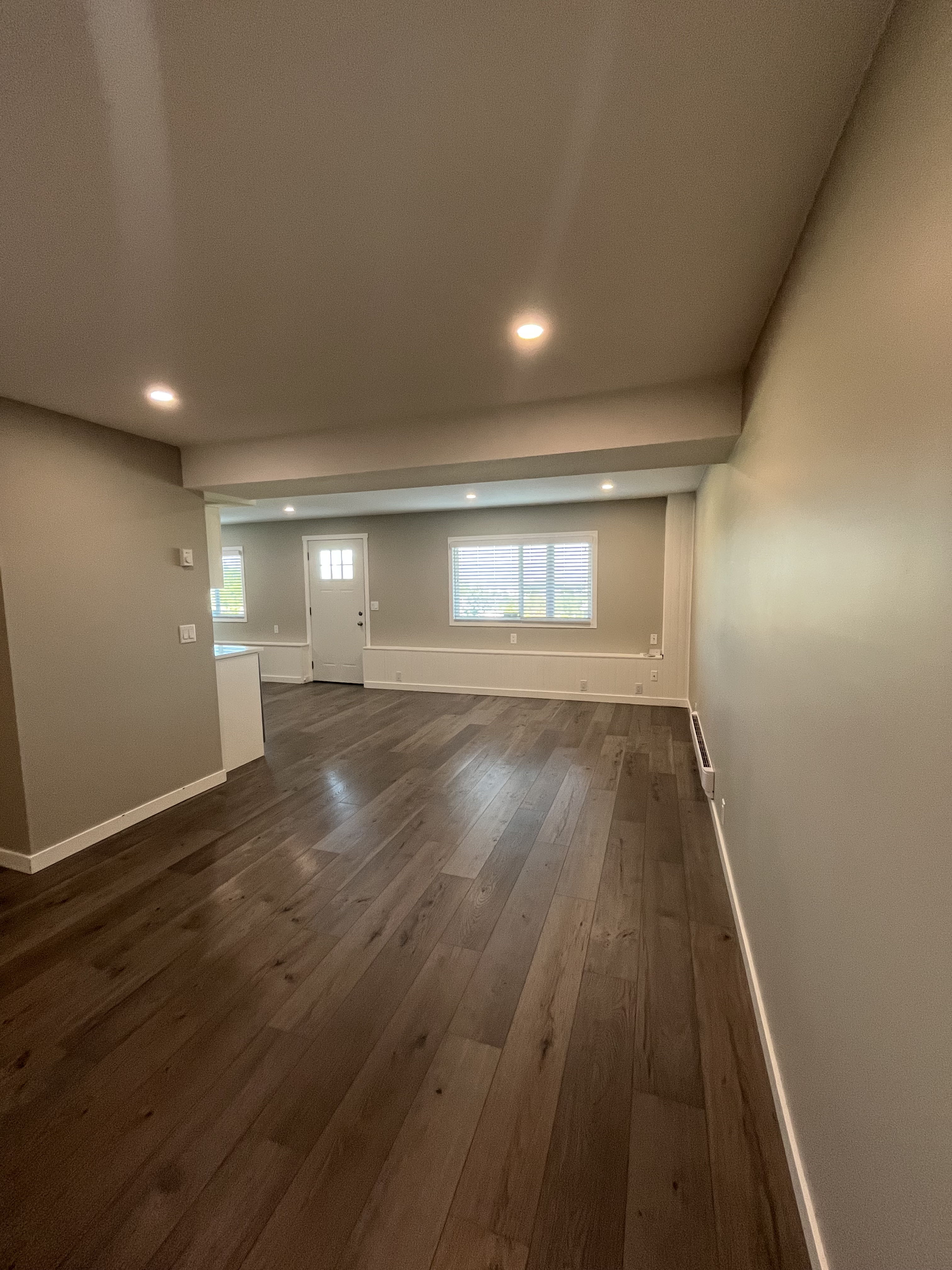 Ground Level Suite In Glenrosa!