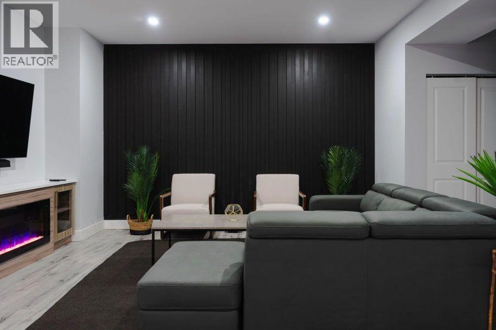 722 Coopland Crescent Unit# 1