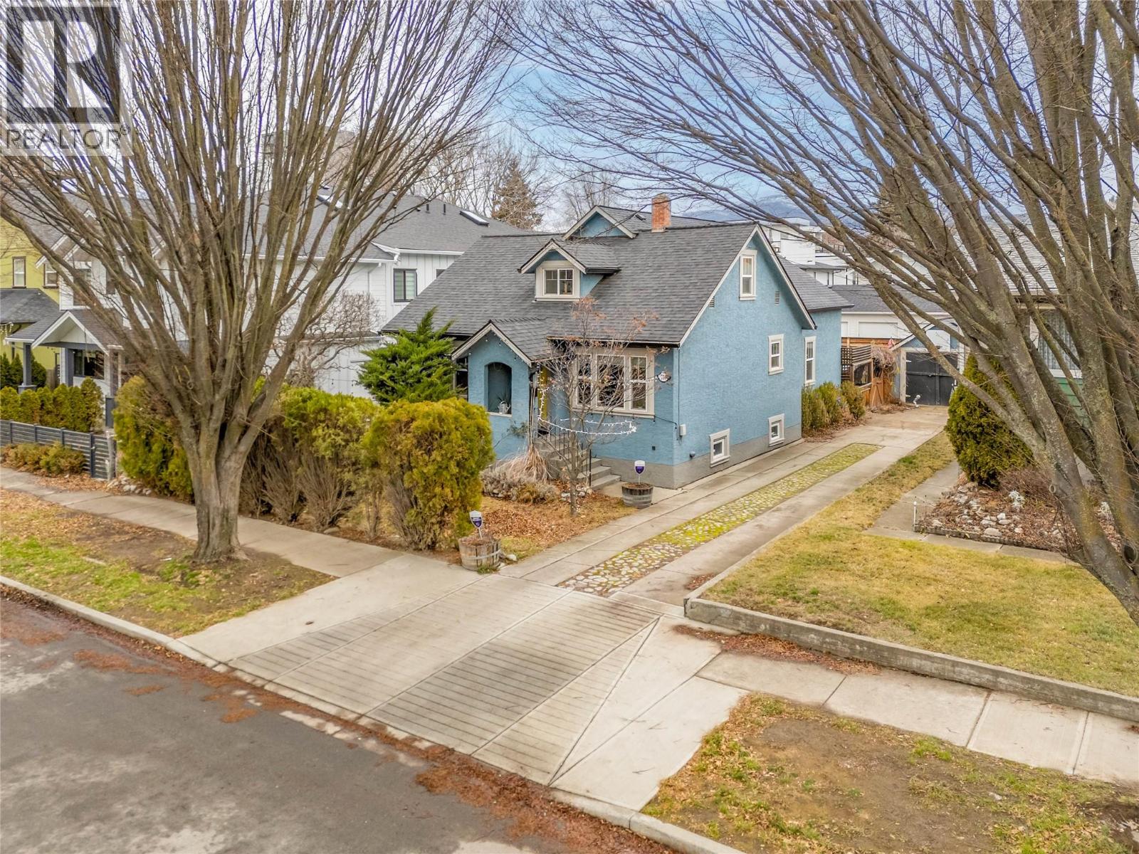 756 Stockwell Avenue