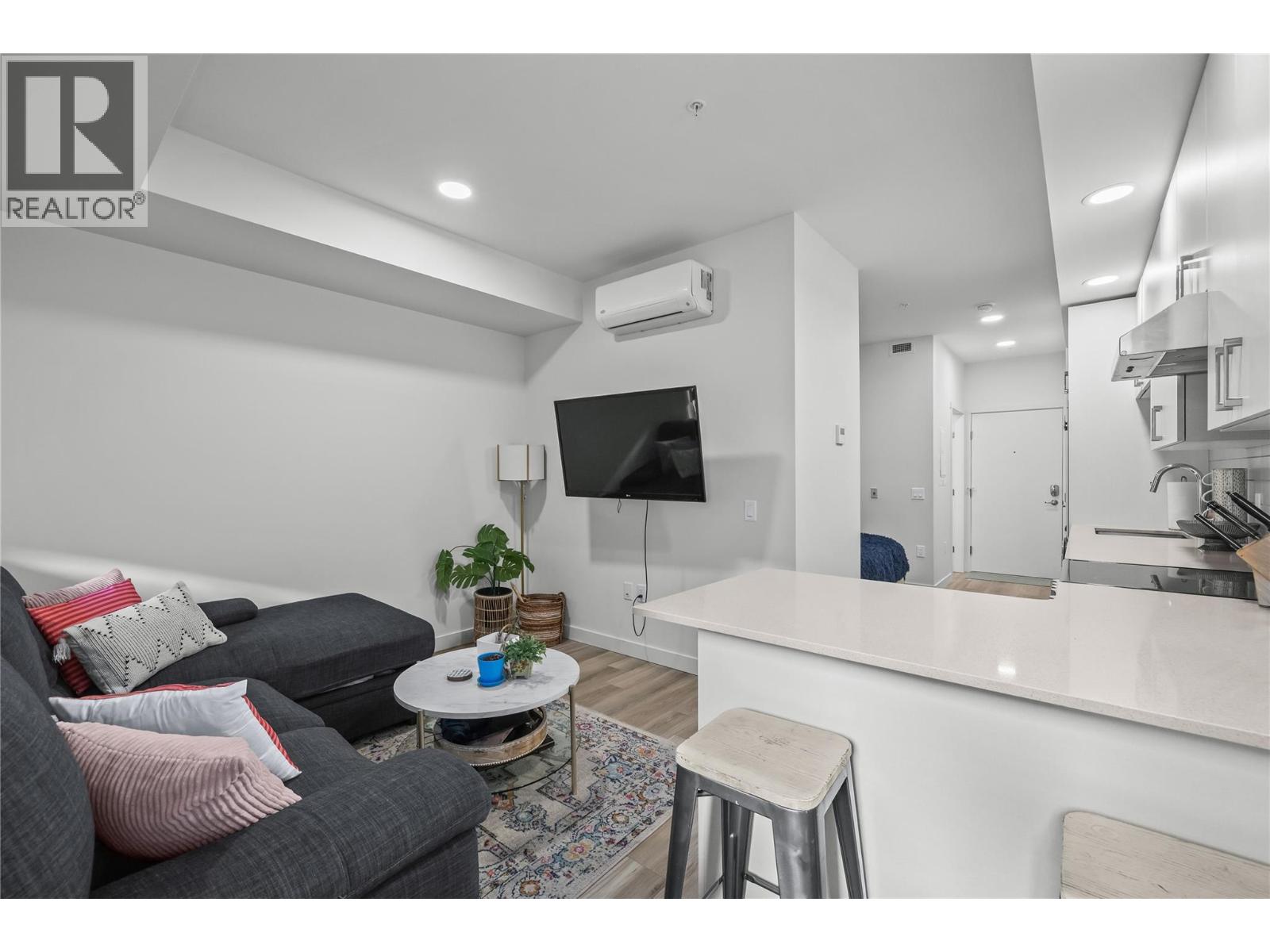 1057 Frost Road Unit# 204