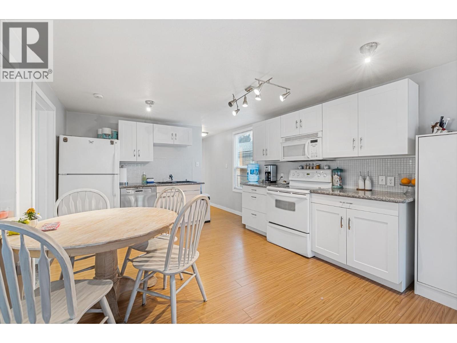 1881 Boucherie Road Unit# 54