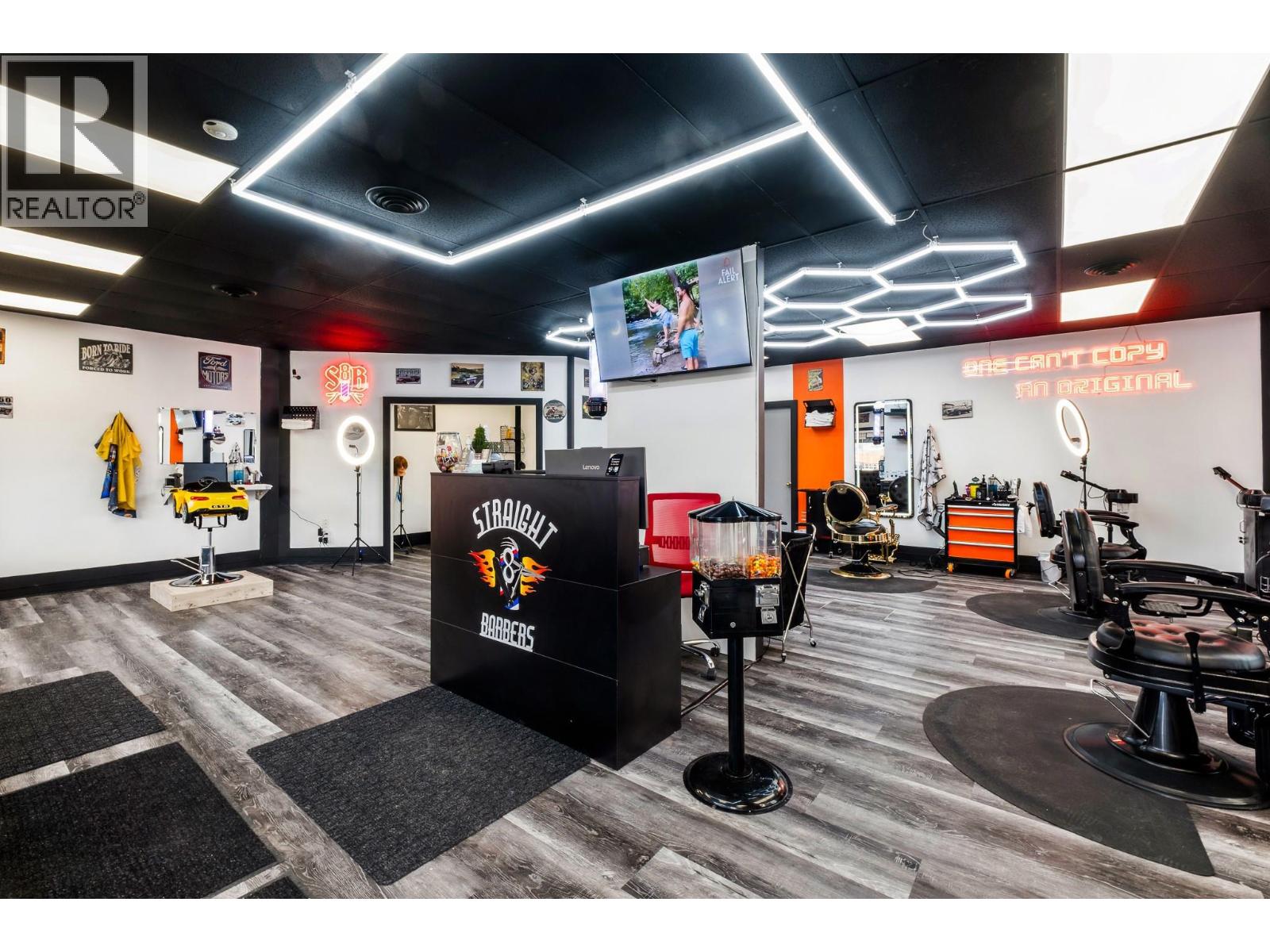 5145 26 Street Street Unit# 105A