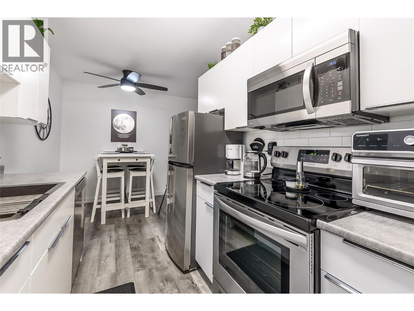 3800 24 Avenue Unit# 212