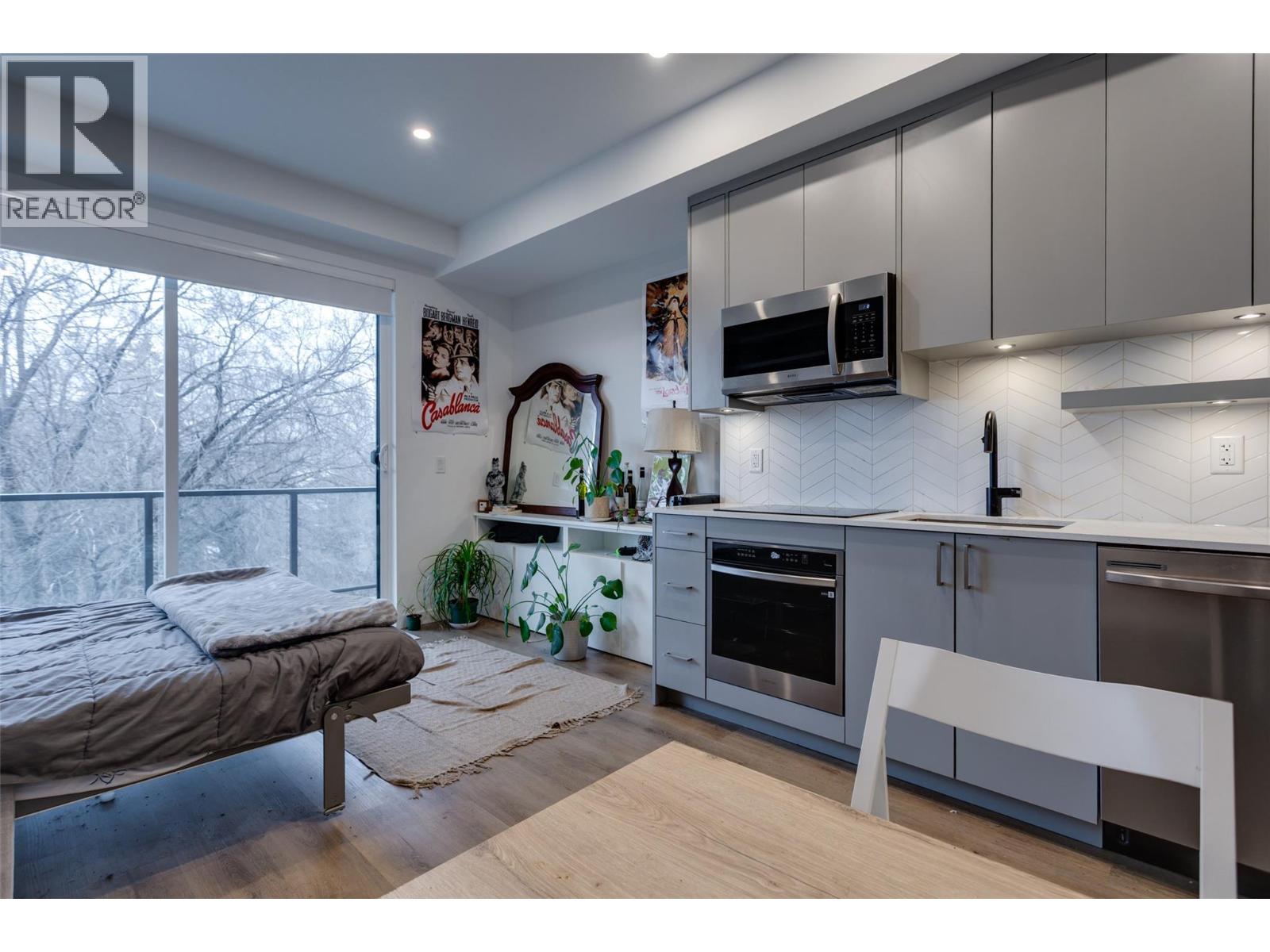 1274 Devonshire Avenue Unit# 307 Lot# 32