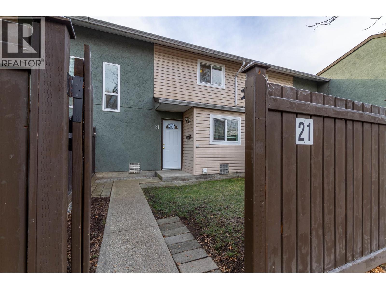 1809 40 Avenue Unit# 21