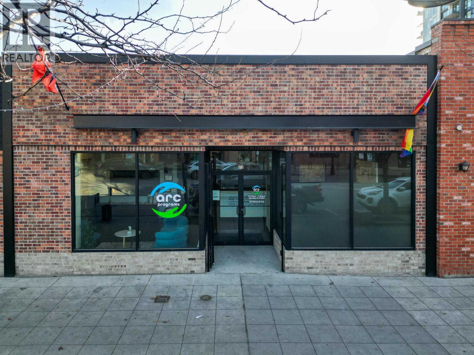 513/515 Bernard Avenue