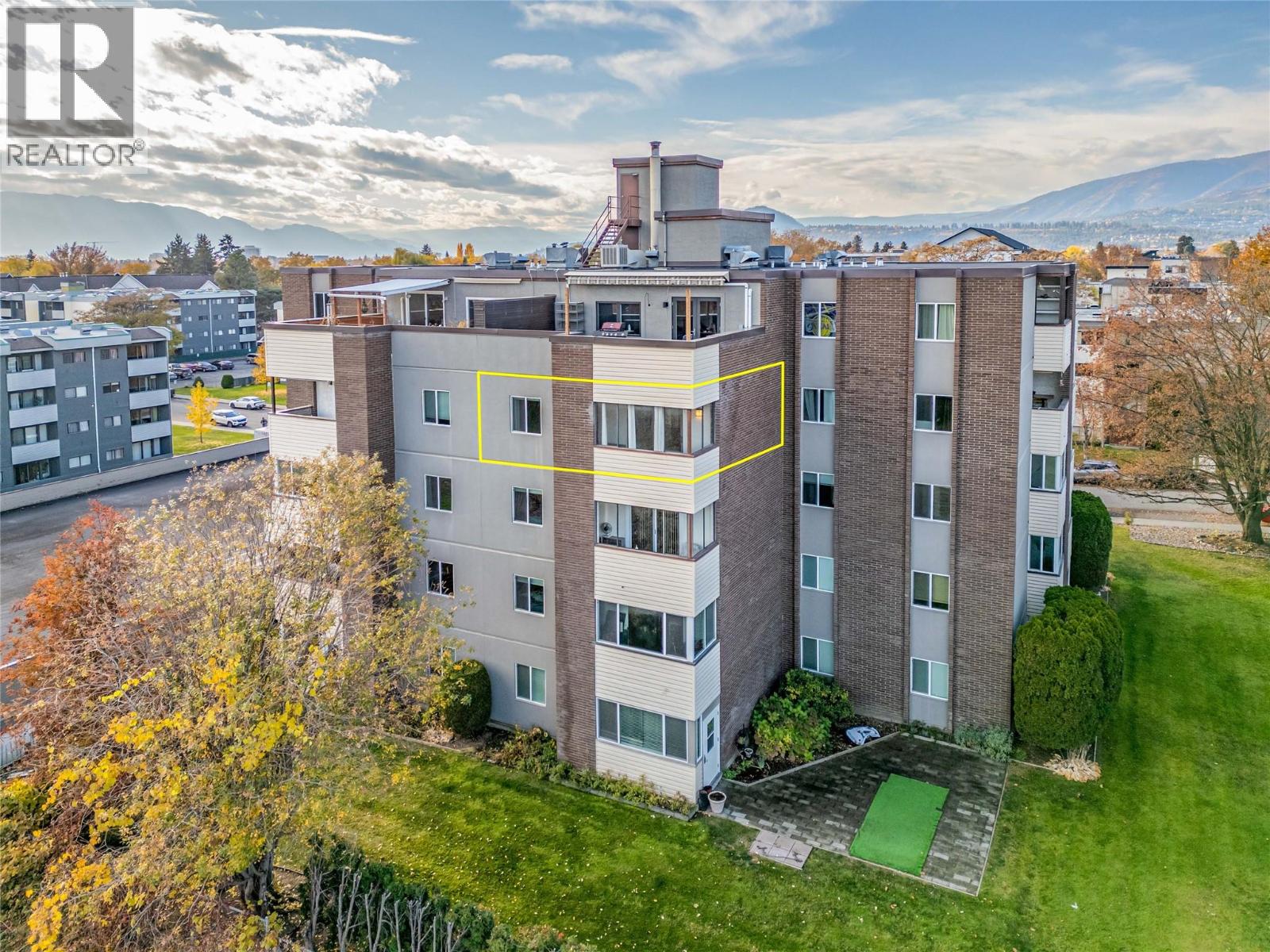 1915 Pacific Court Unit# 407