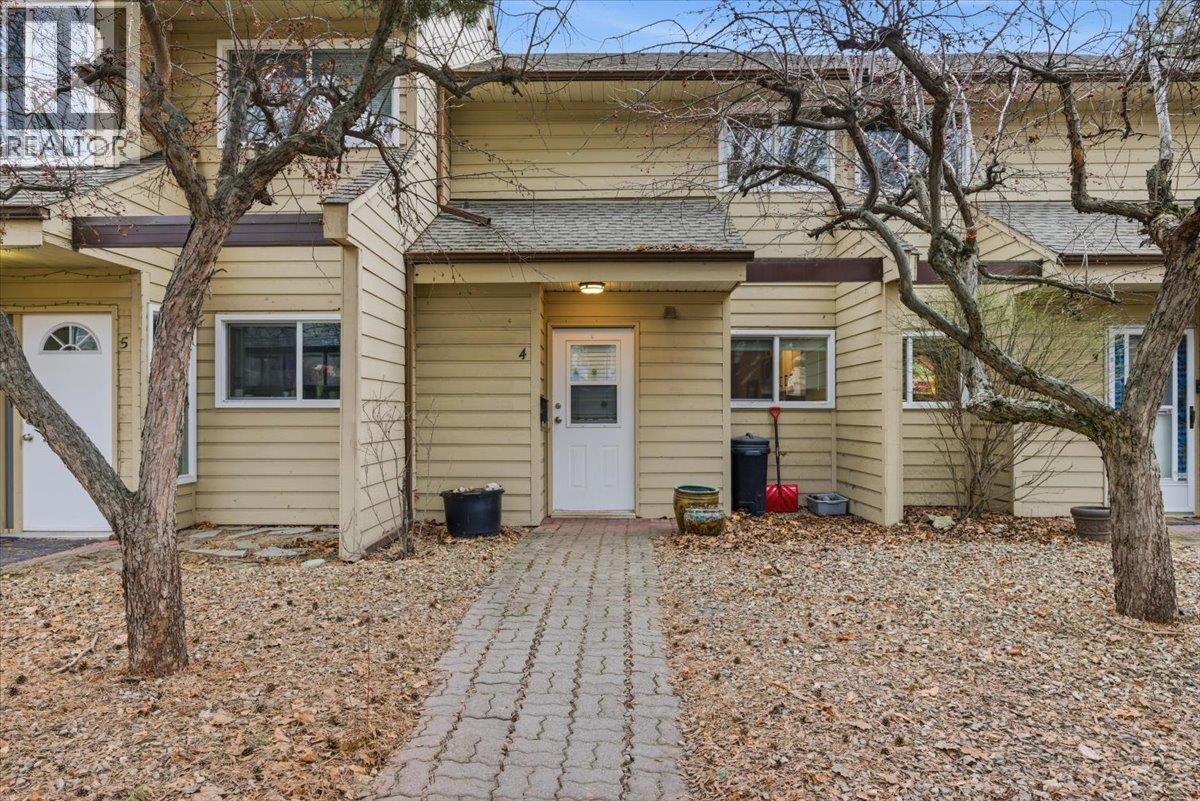 5300 25 Avenue Unit# 4