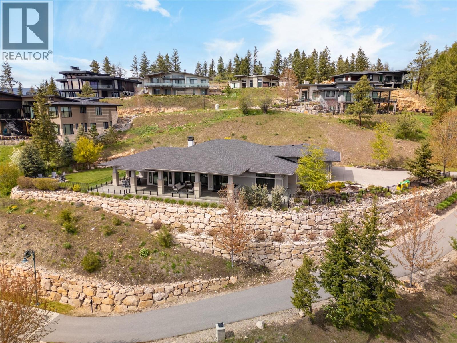 689 Birdie Lake Place