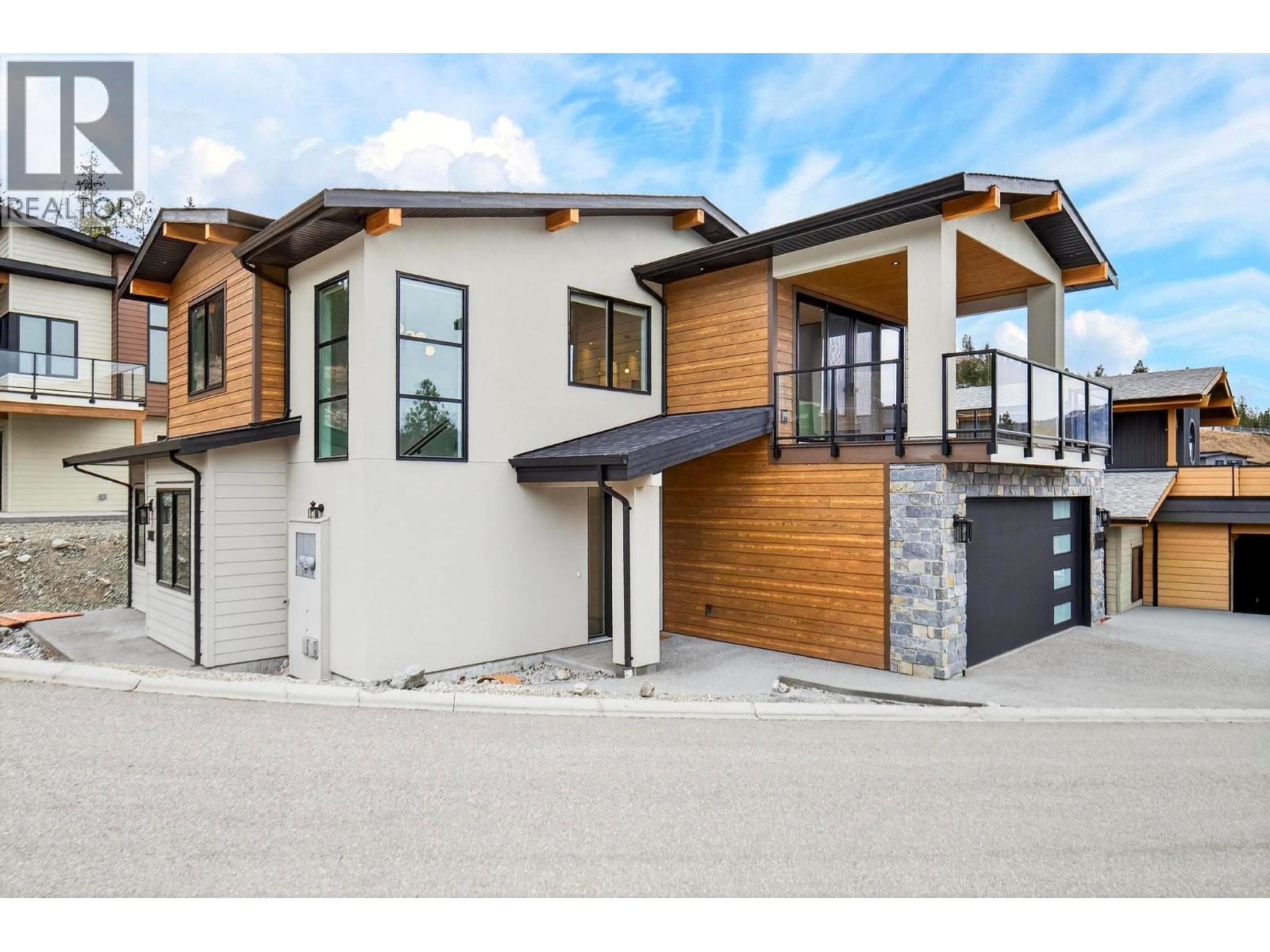 10-1960 Northern Flicker Court