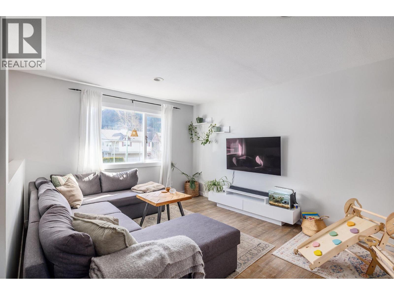 2728 Riffington Place